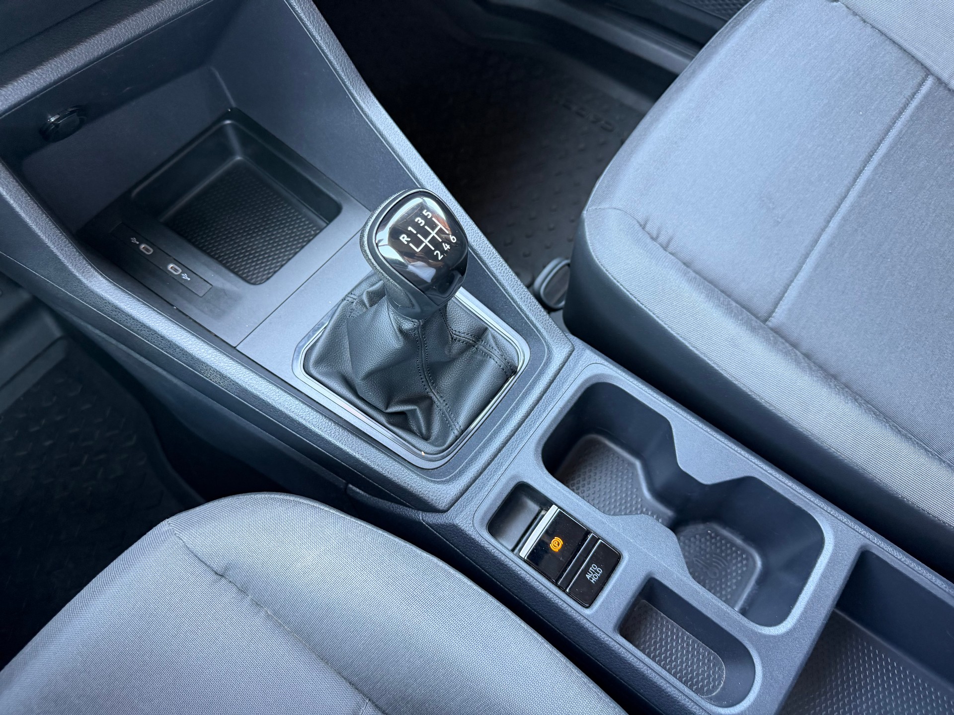 VW Caddy Cargo 2.0TDI Maxi 4Motion-image-21