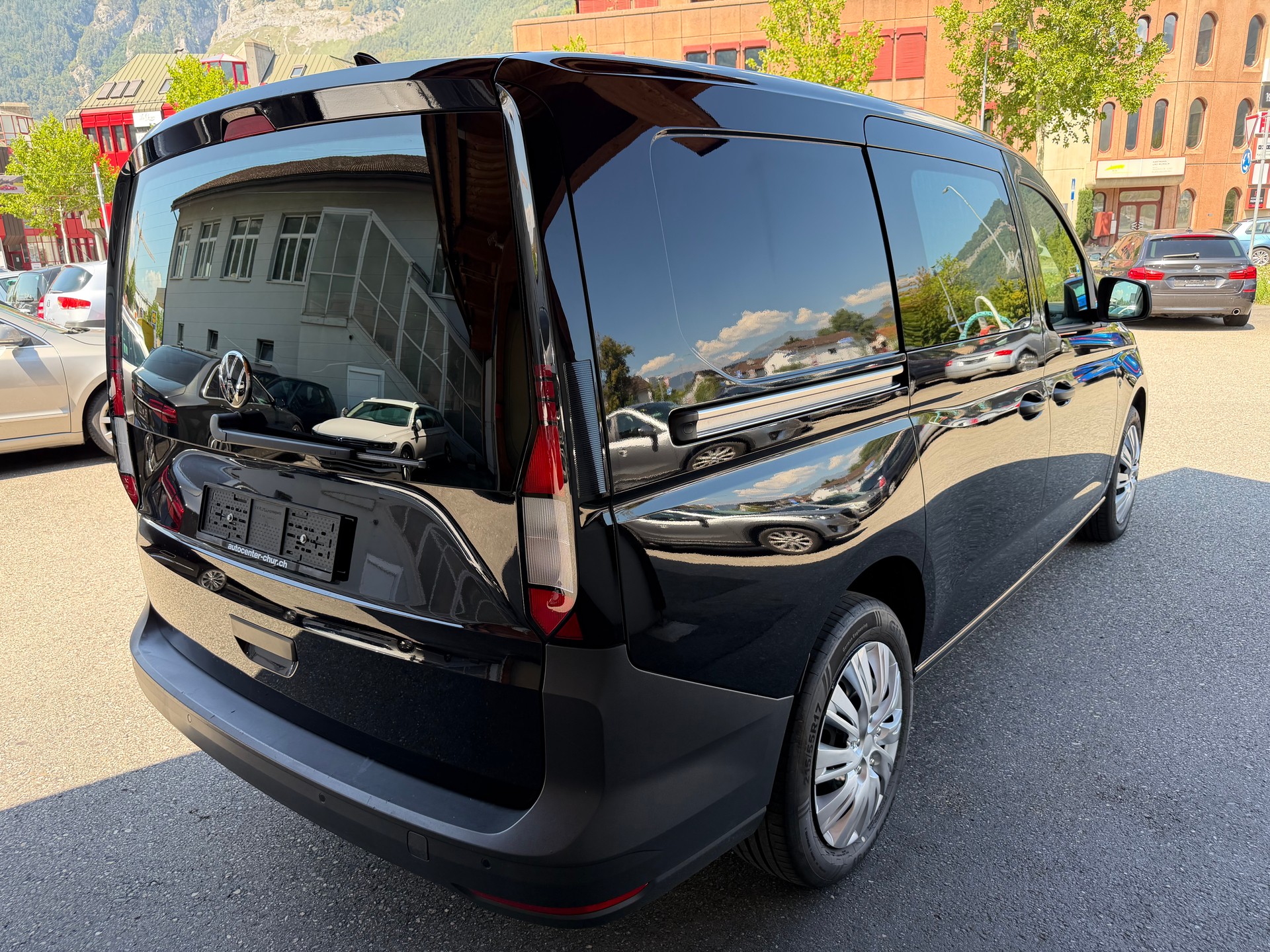 VW Caddy Cargo 2.0TDI Maxi 4Motion-image-8