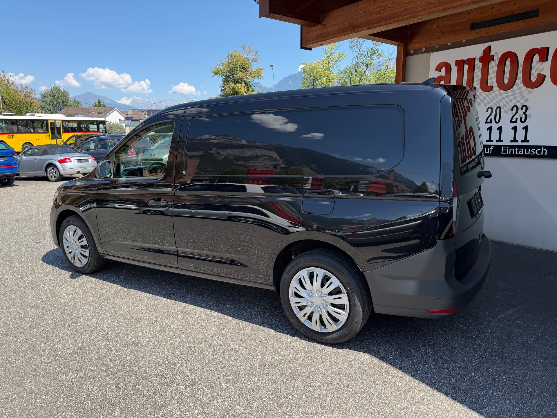 VW Caddy Cargo 2.0TDI Maxi 4Motion-image-17