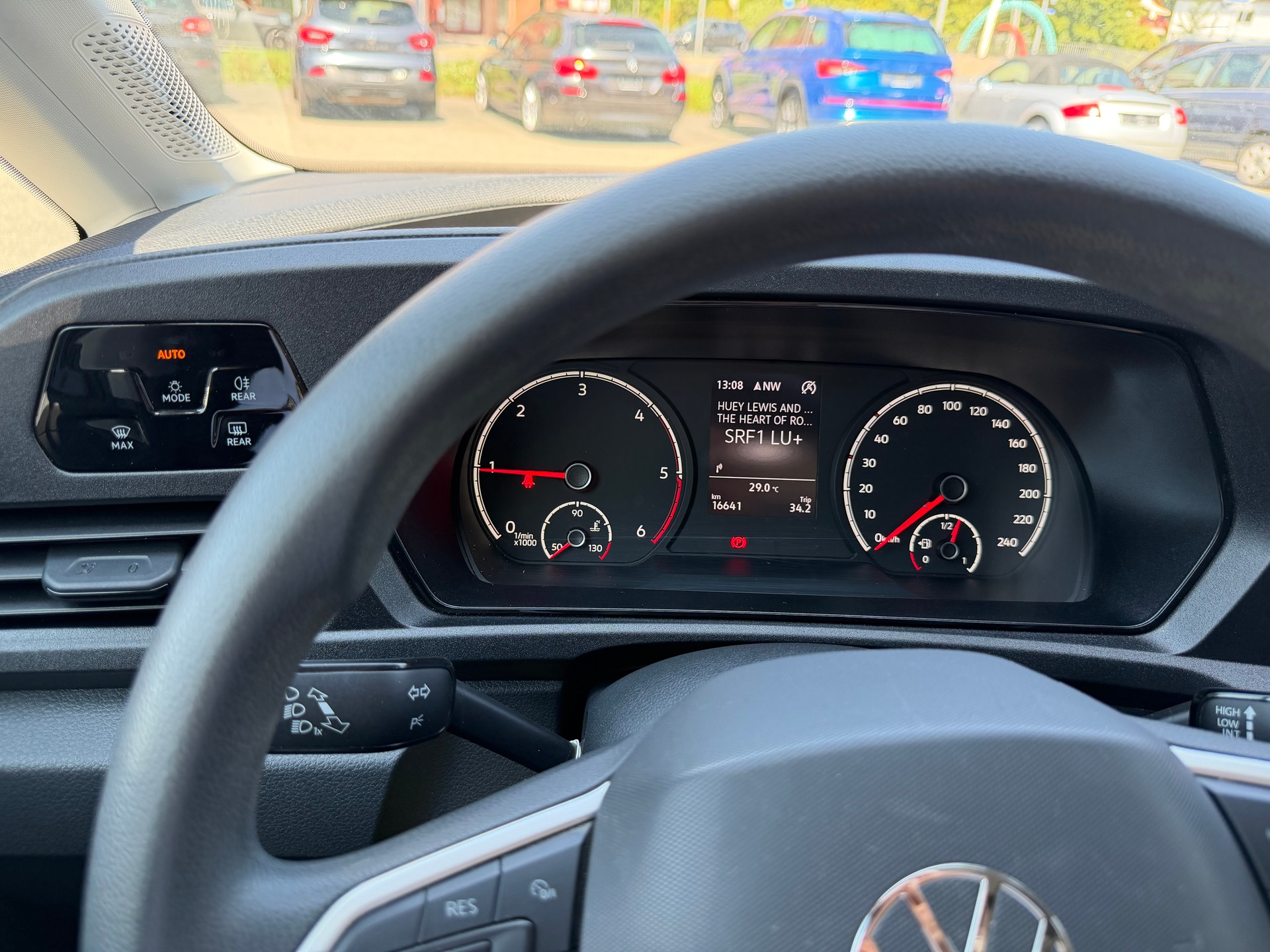 VW Caddy Cargo 2.0TDI Maxi 4Motion-image-18