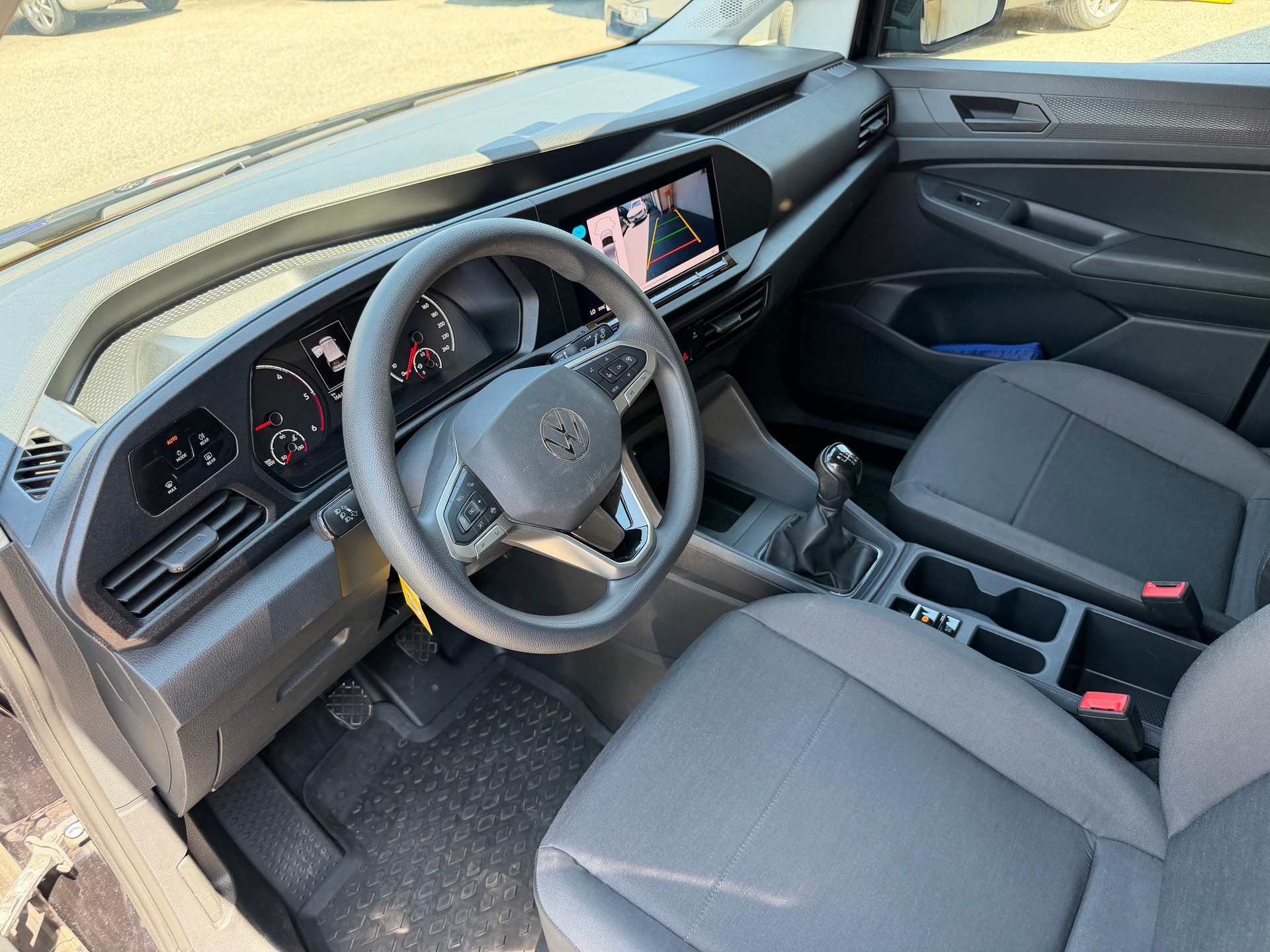 VW Caddy Cargo 2.0TDI Maxi 4Motion-image-15