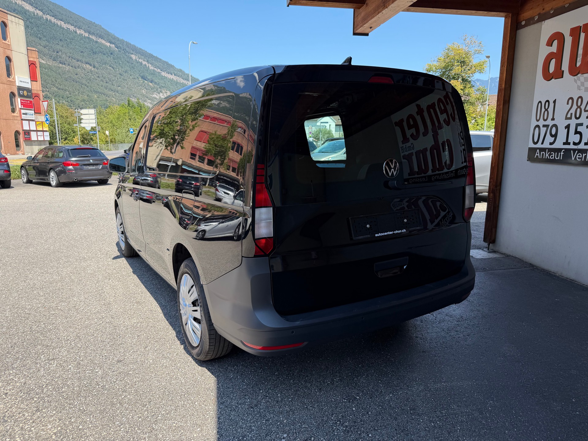 VW Caddy Cargo 2.0TDI Maxi 4Motion-image-13