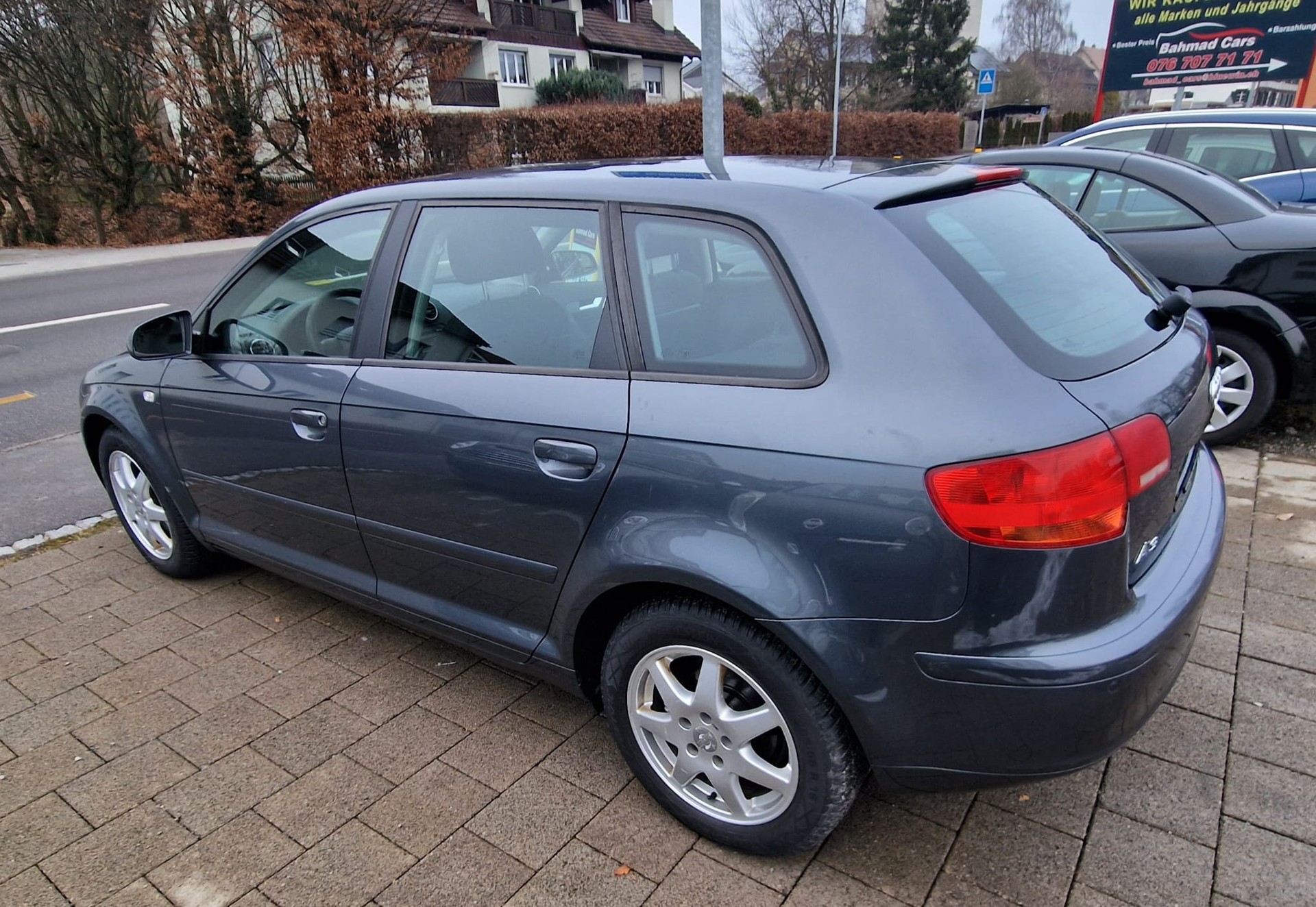 AUDI A3 Sportback 1.6 FSI Ambition-image-5