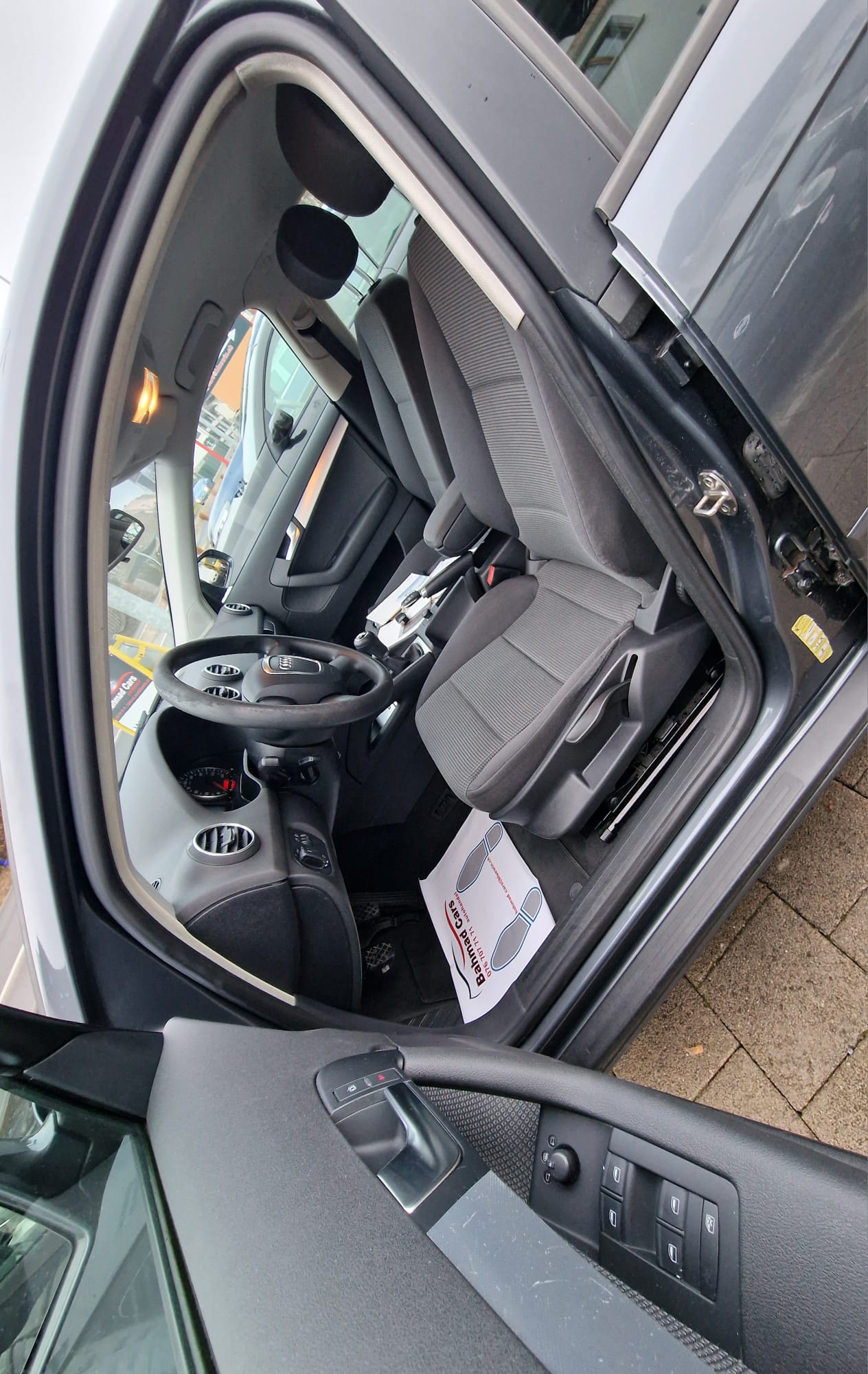 AUDI A3 Sportback 1.6 FSI Ambition-image-7