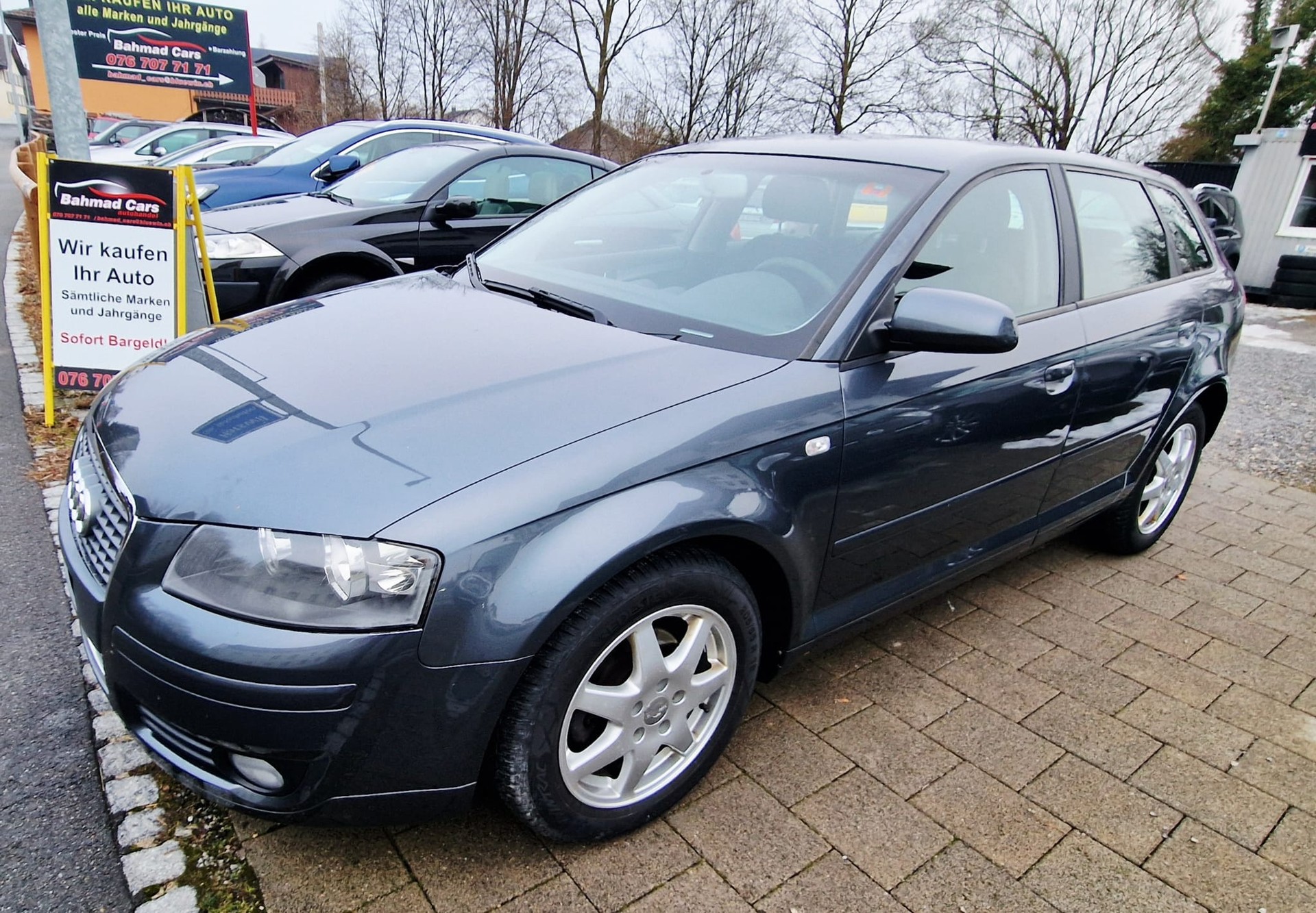 AUDI A3 Sportback 1.6 FSI Ambition-image-0