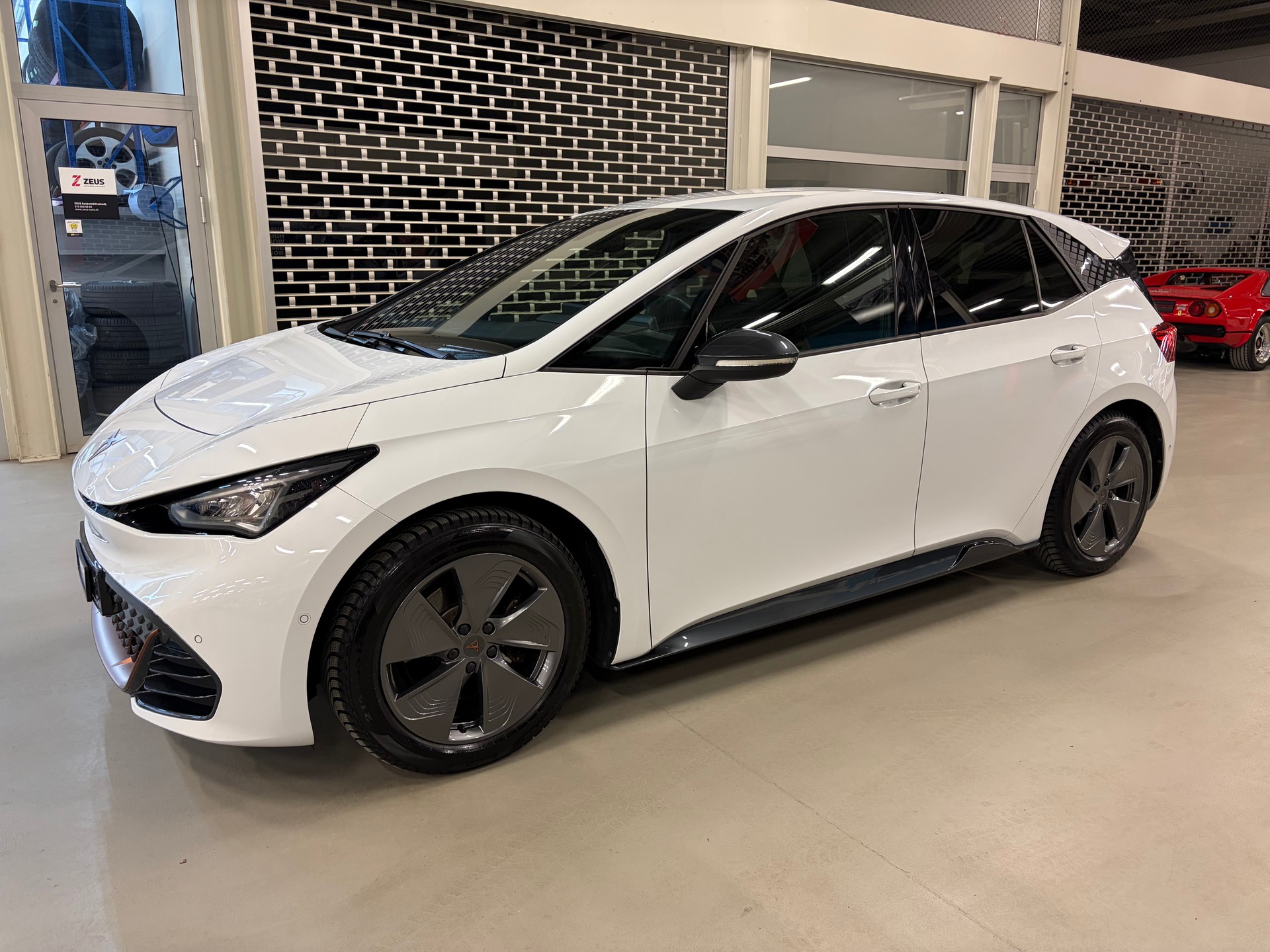CUPRA Born 58 kWh-image-0