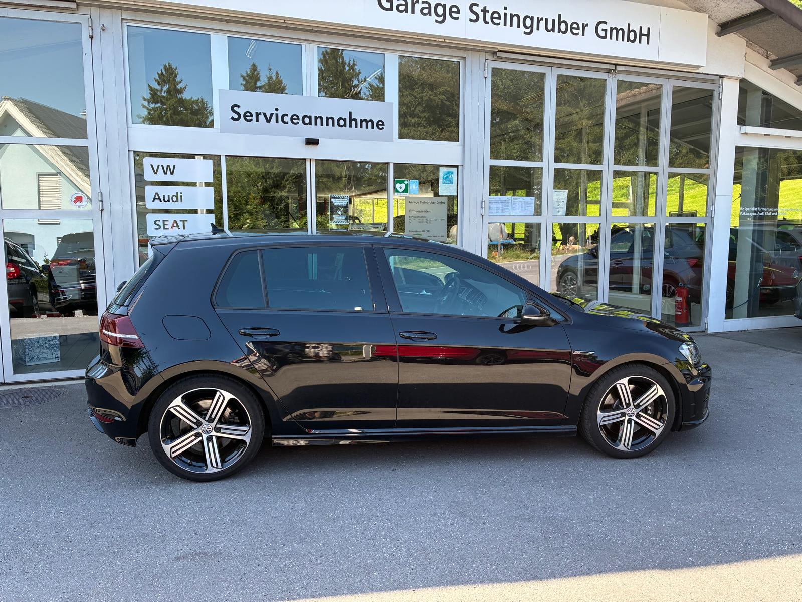 VW Golf 2.0 TSI R 4Motion-image-3
