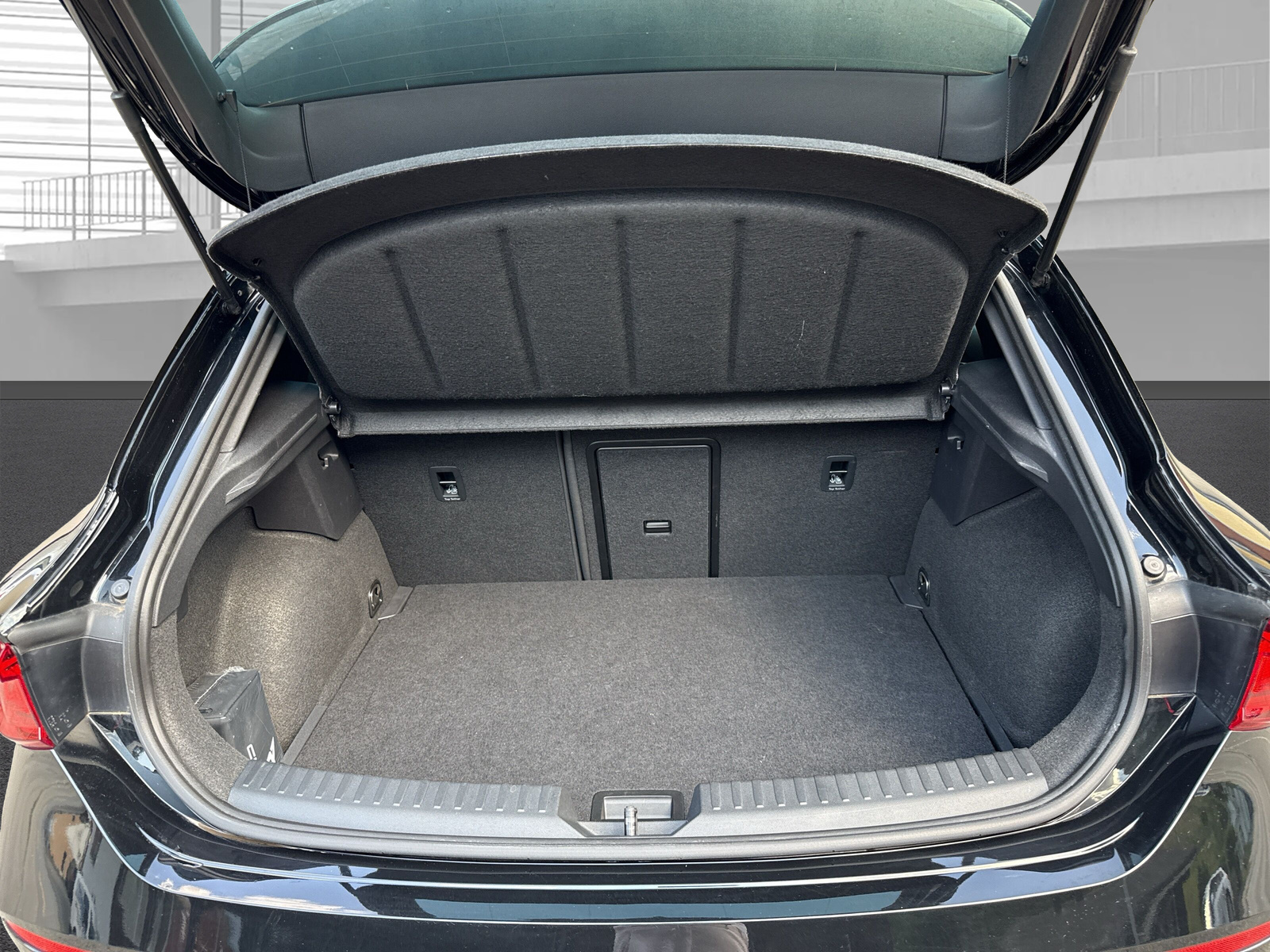 CUPRA LEON VZ 2.0 TSI DSG-image-15