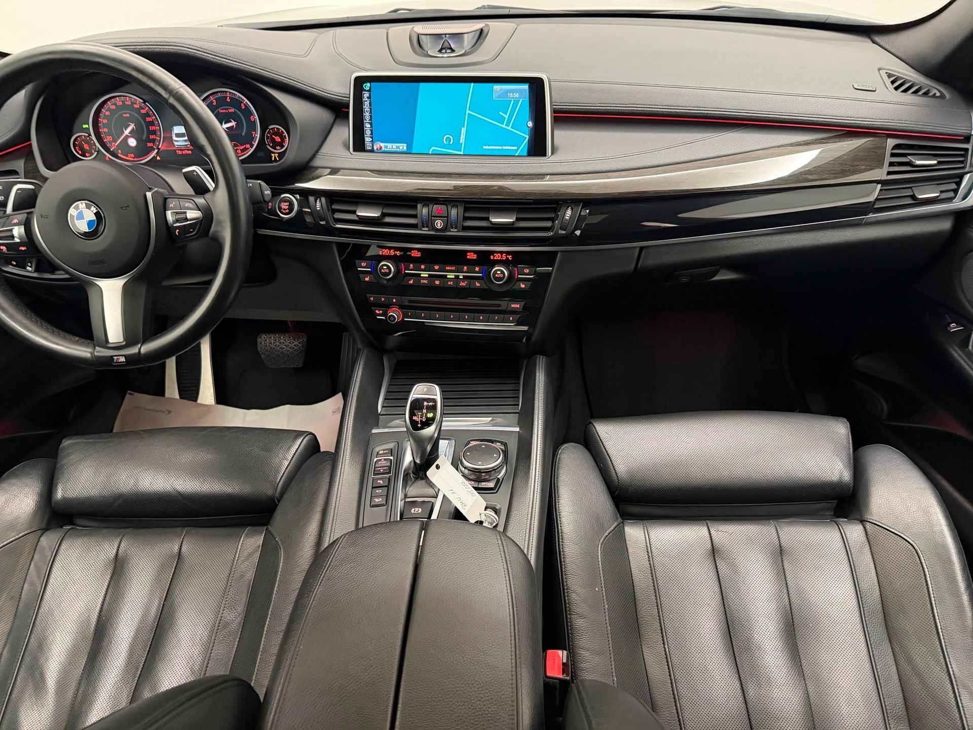 BMW X6 50i xDrive-image-15