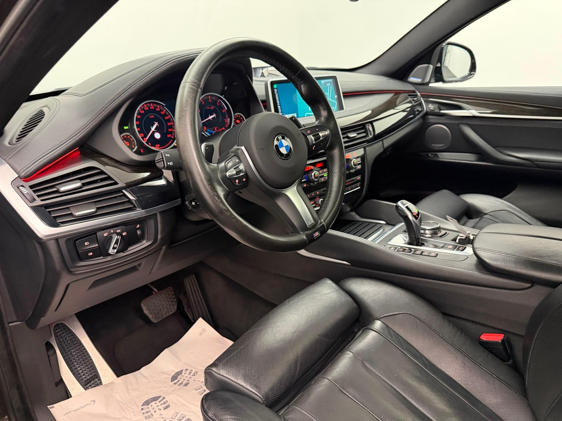 BMW X6 50i xDrive-image-9