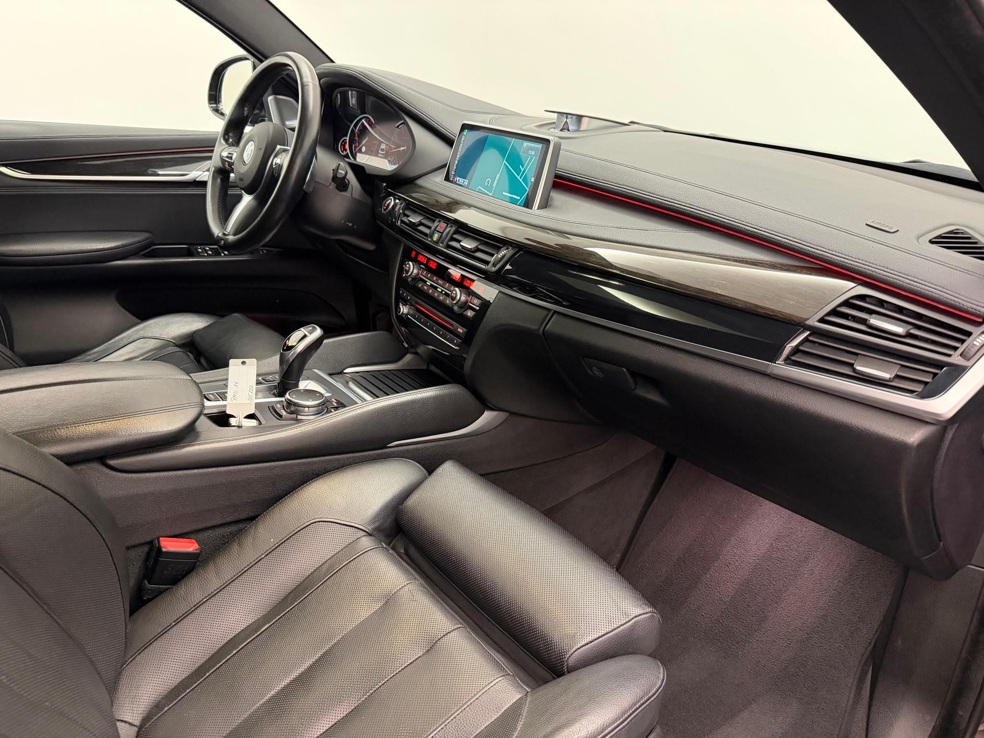 BMW X6 50i M Sport xDrive SAG-image-10