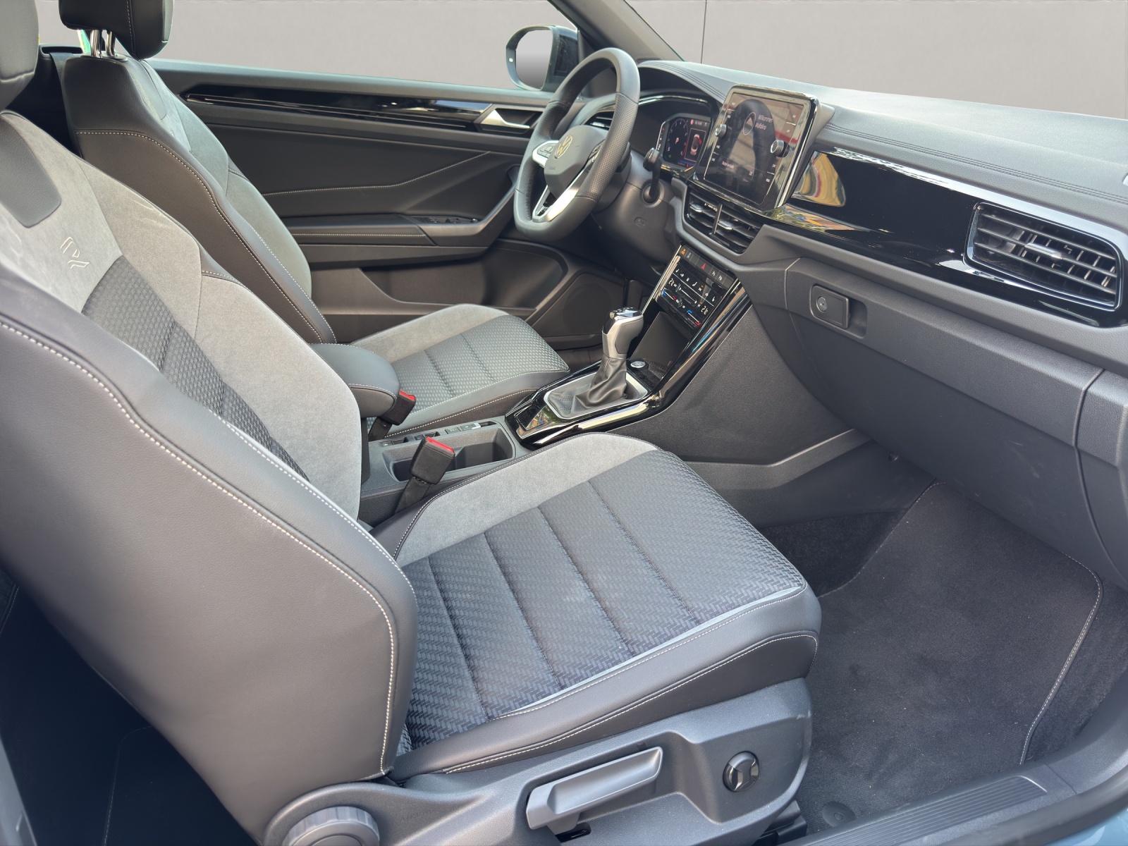 VW T-Roc Cabriolet 1.5 TSI R-Line DSG *Cabrio*-image-13