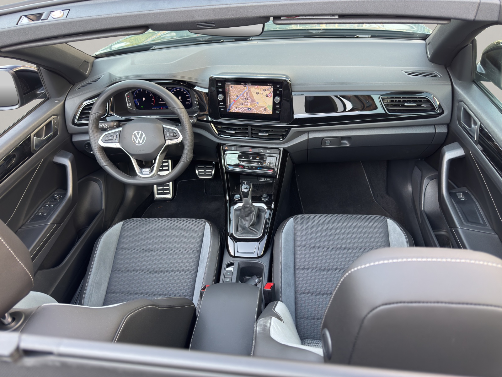 VW T-Roc Cabriolet 1.5 TSI R-Line DSG *Cabrio*-image-12