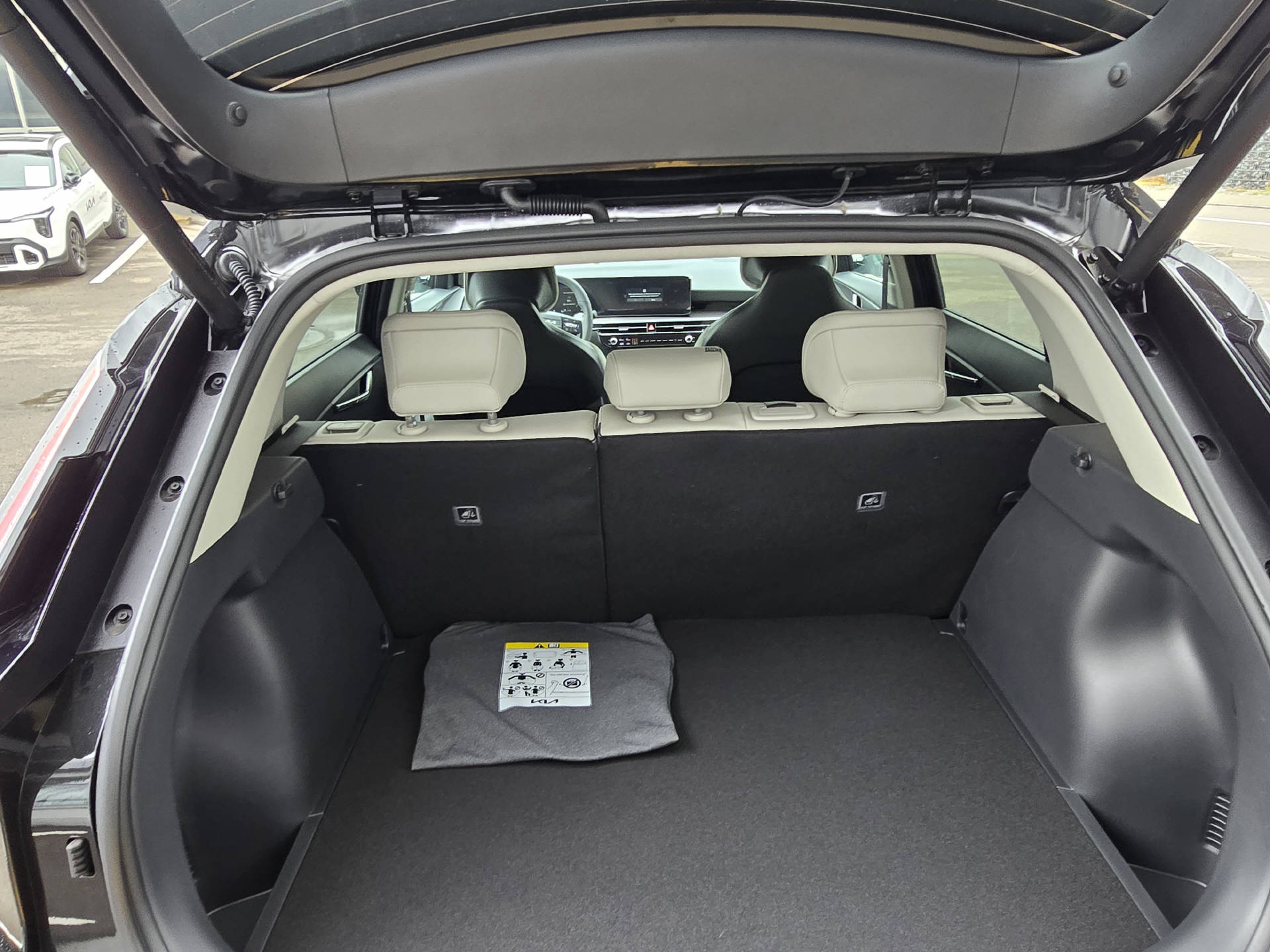KIA Niro 1.6 GDi Hybrid Style-image-4