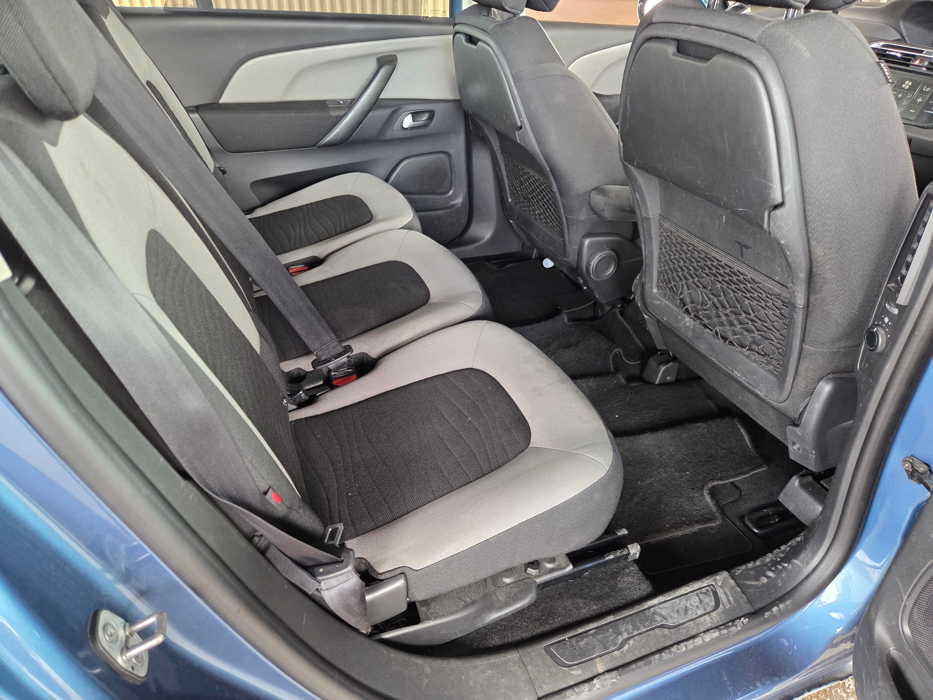 CITROEN Grand C4 Picasso 1.6 e-HDi Attraction EGS6-image-10