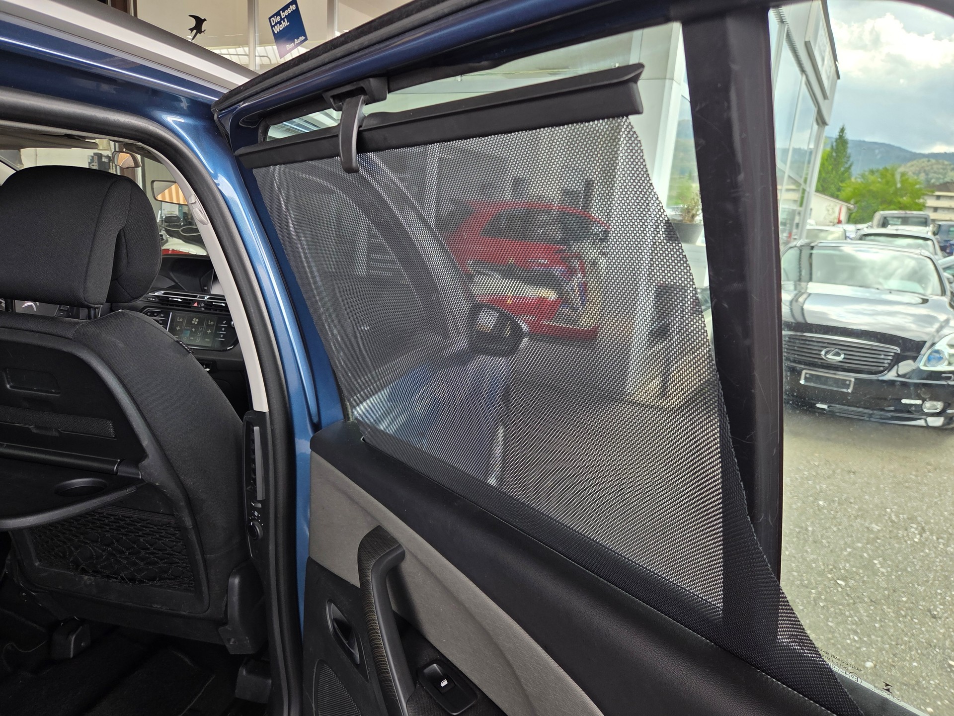 CITROEN Grand C4 Picasso 1.6 e-HDi Attraction EGS6-image-12
