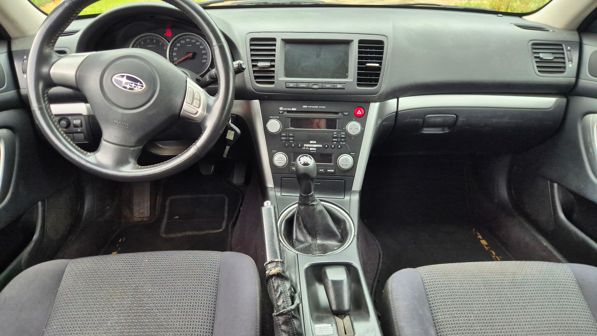 SUBARU Legacy 2.0R AWD Swiss-image-6