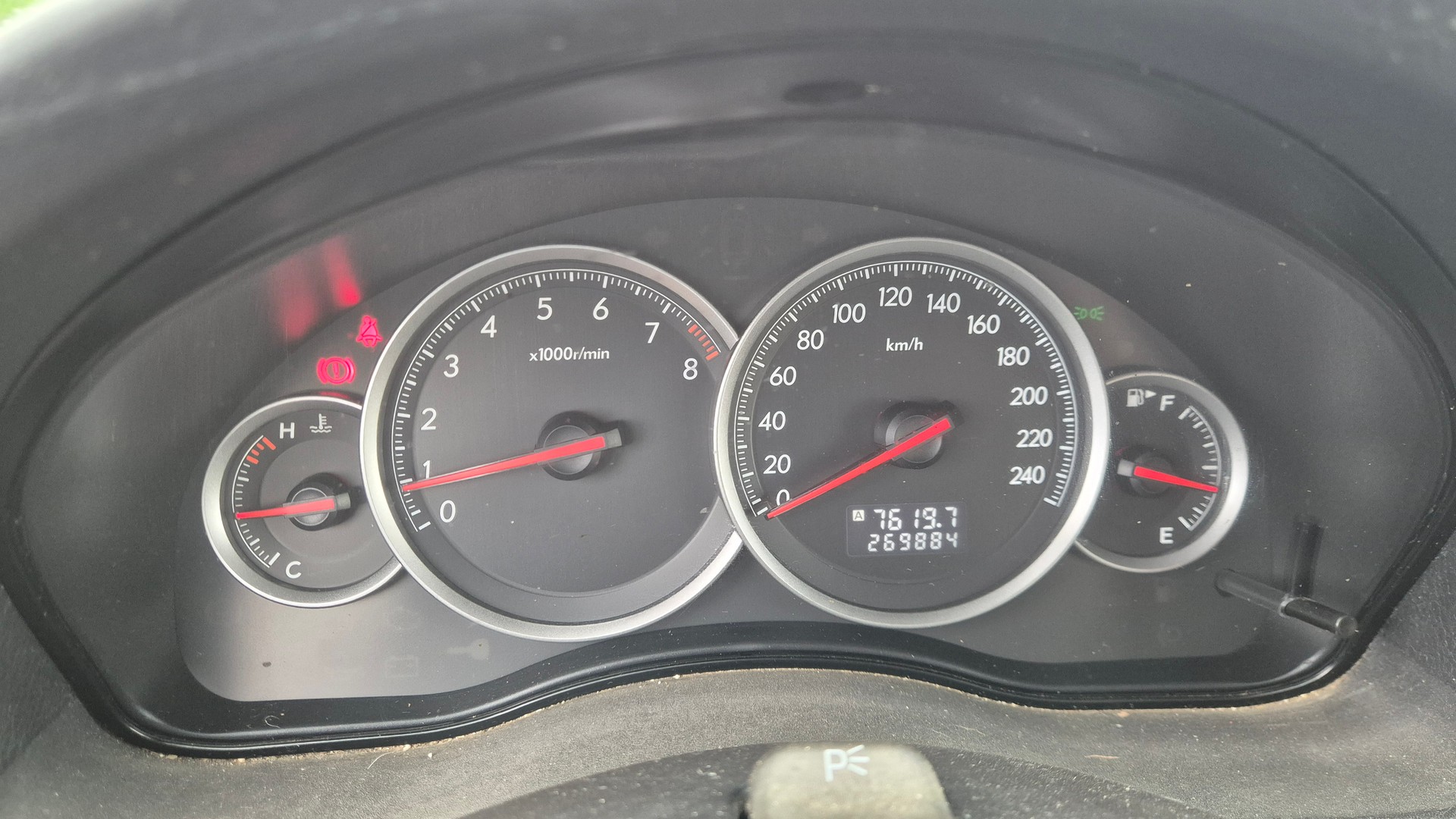 SUBARU Legacy 2.0R AWD Swiss-image-7