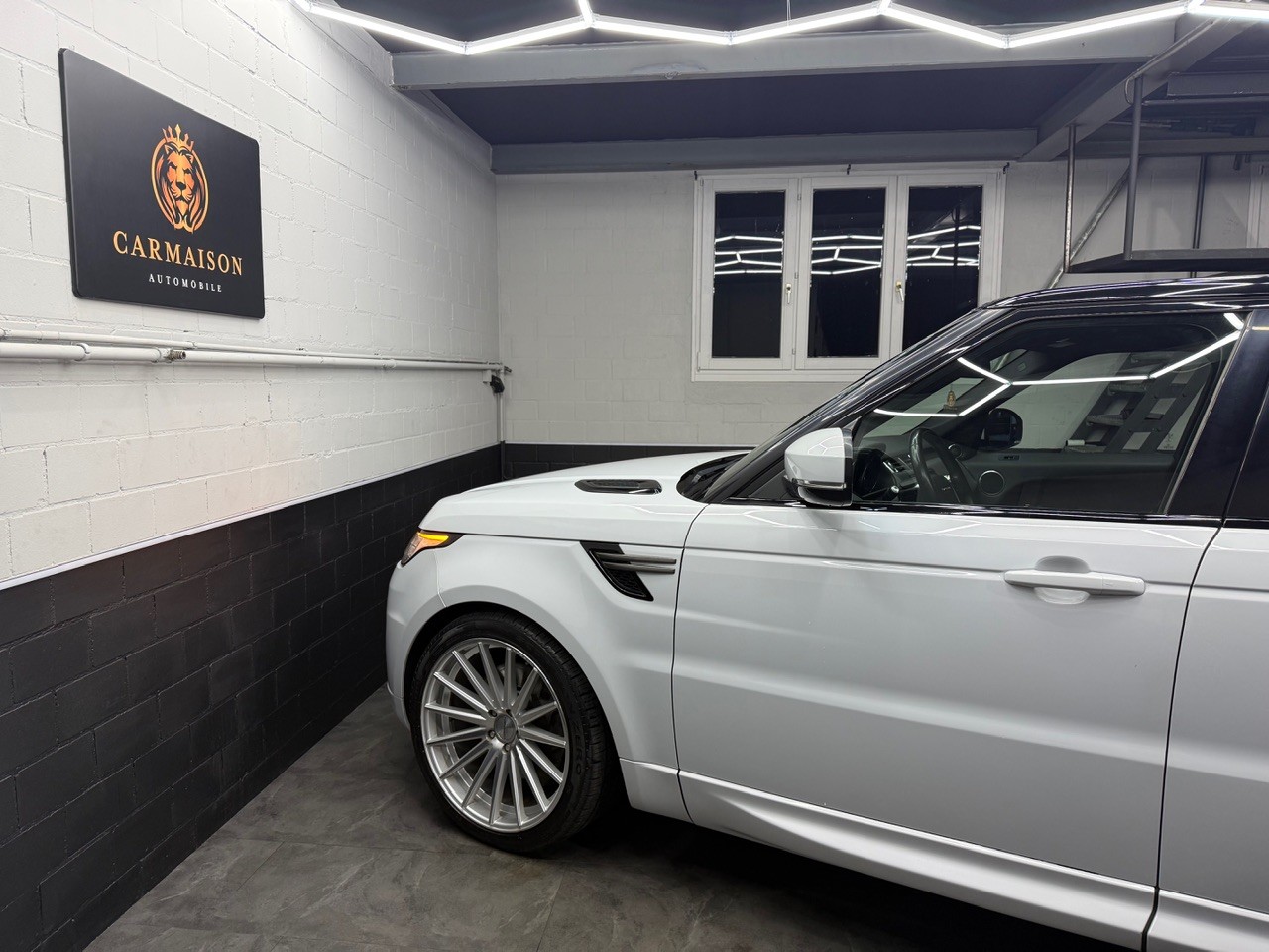 LAND ROVER Range Rover Sport 3.0 SDV6 | AHK 3‘500KG | 22‘‘ Vossen | Luftfahrwerk-image-10