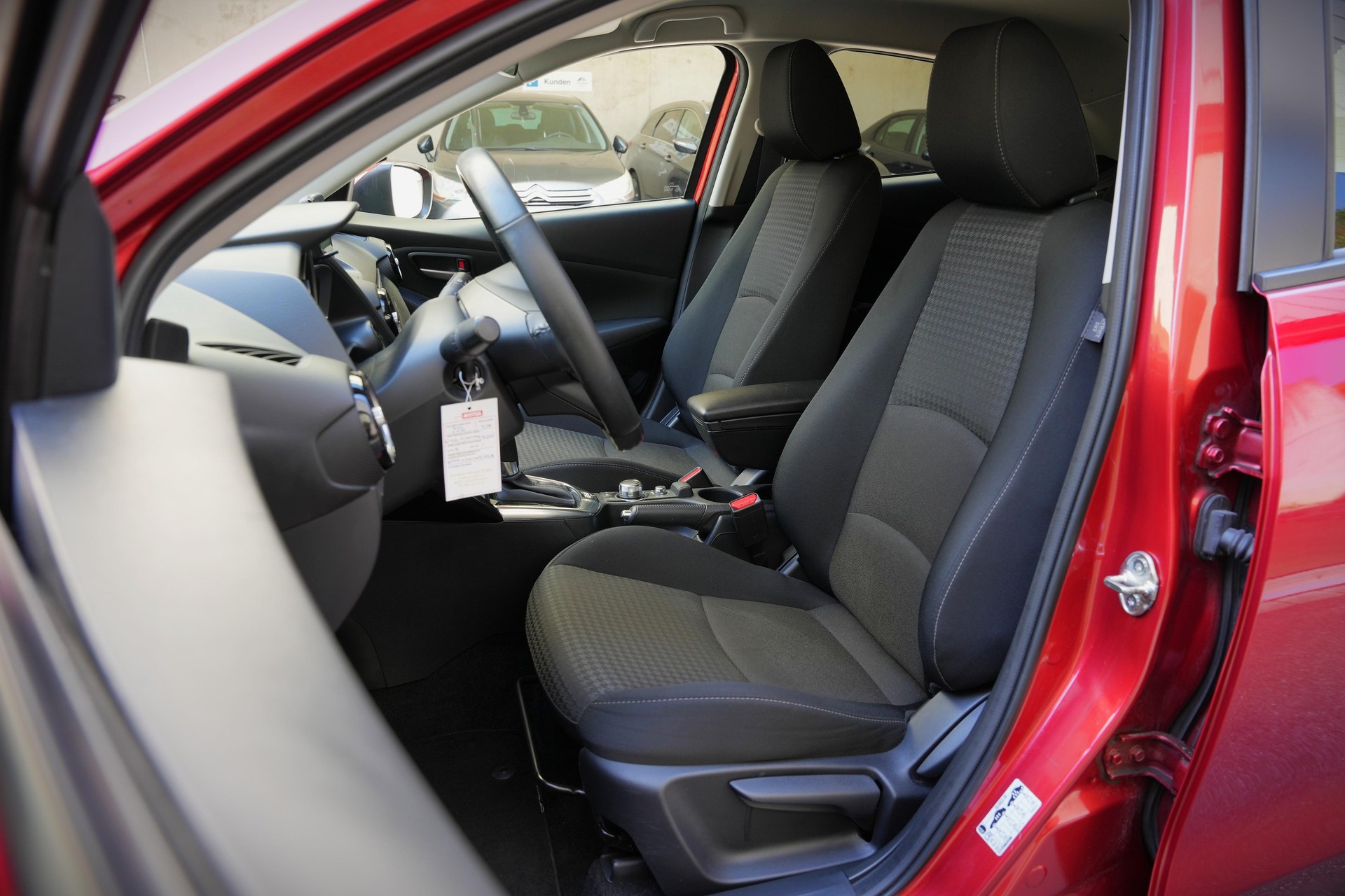 MAZDA 2 1.5 90 Ambition-image-4