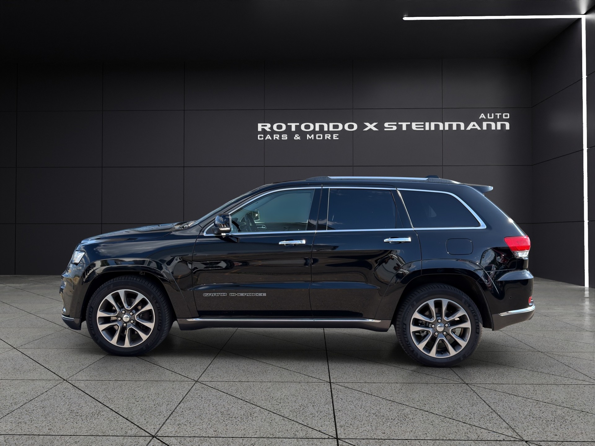 JEEP Grand Cherokee 3.0 CRD Summit Automatic-image-1