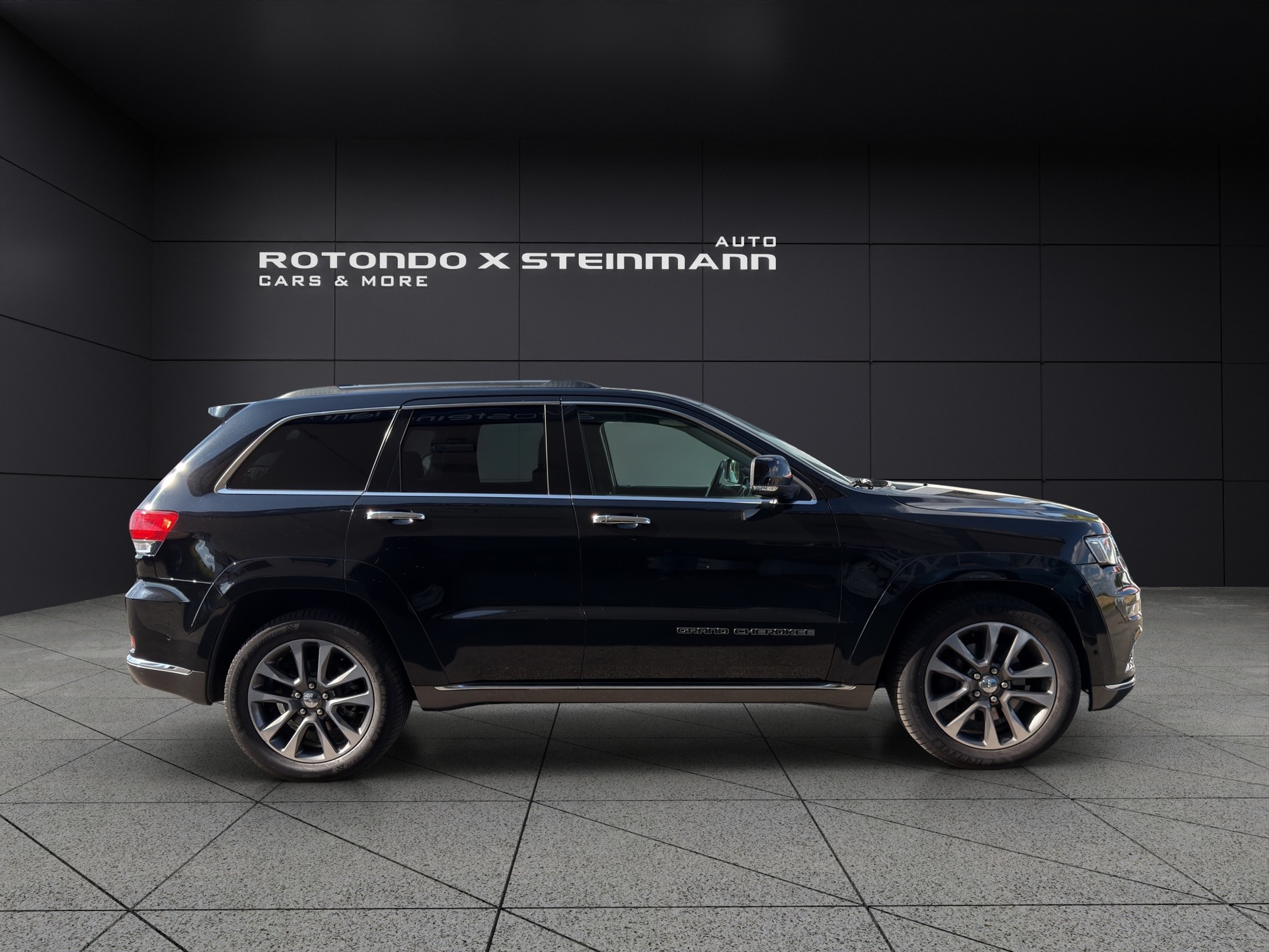 JEEP Grand Cherokee 3.0 CRD Summit Automatic-image-3