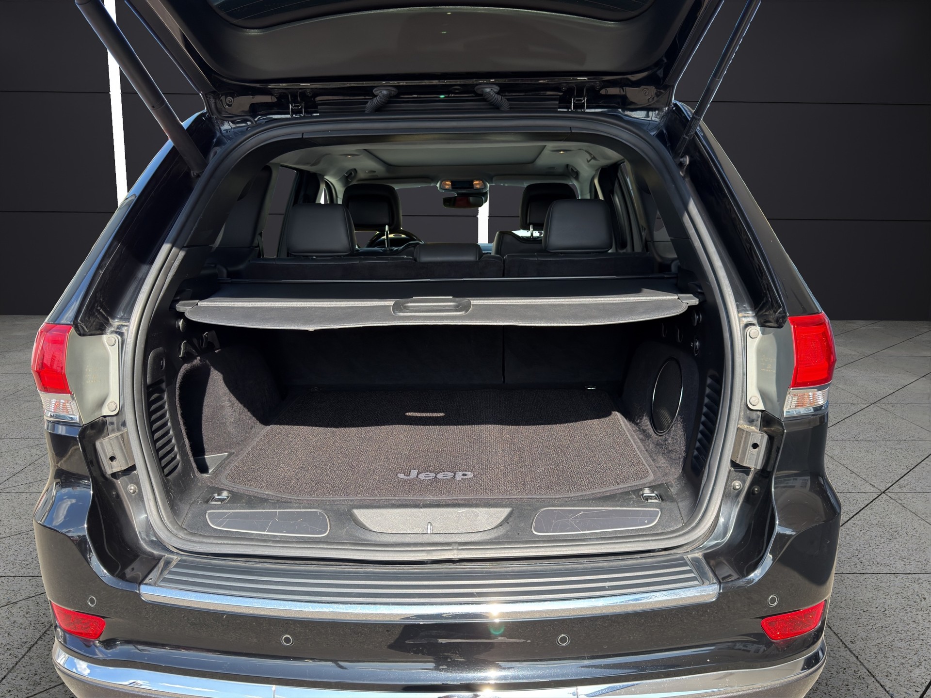 JEEP Grand Cherokee 3.0 CRD Summit Automatic-image-11