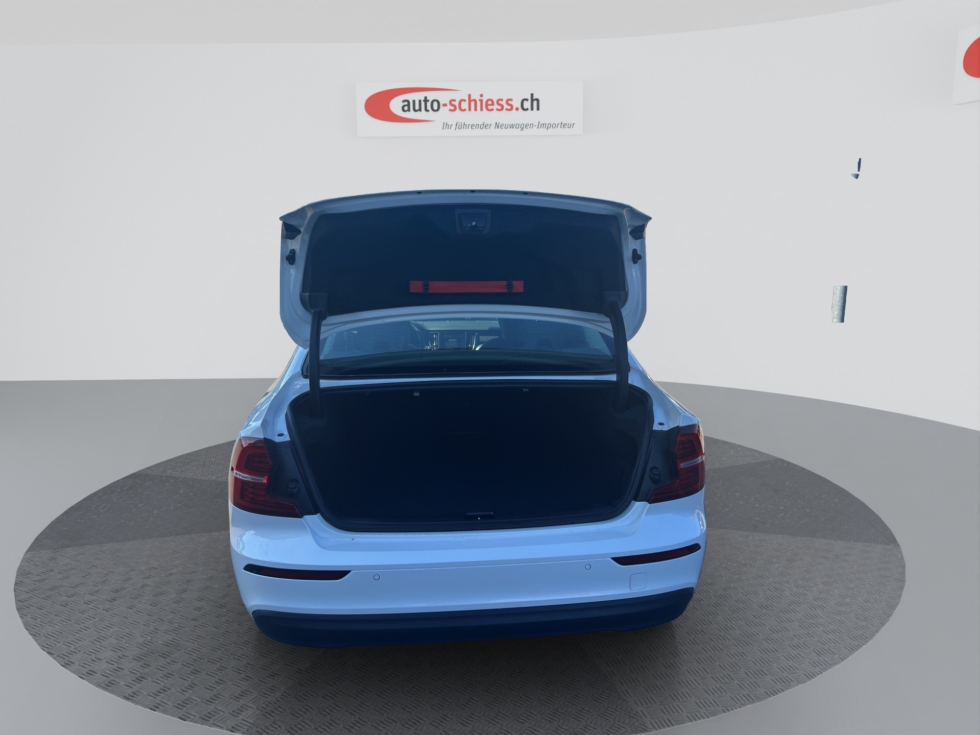 VOLVO S60 B4 Benzin Mild Hybrid CORE DCT-image-15