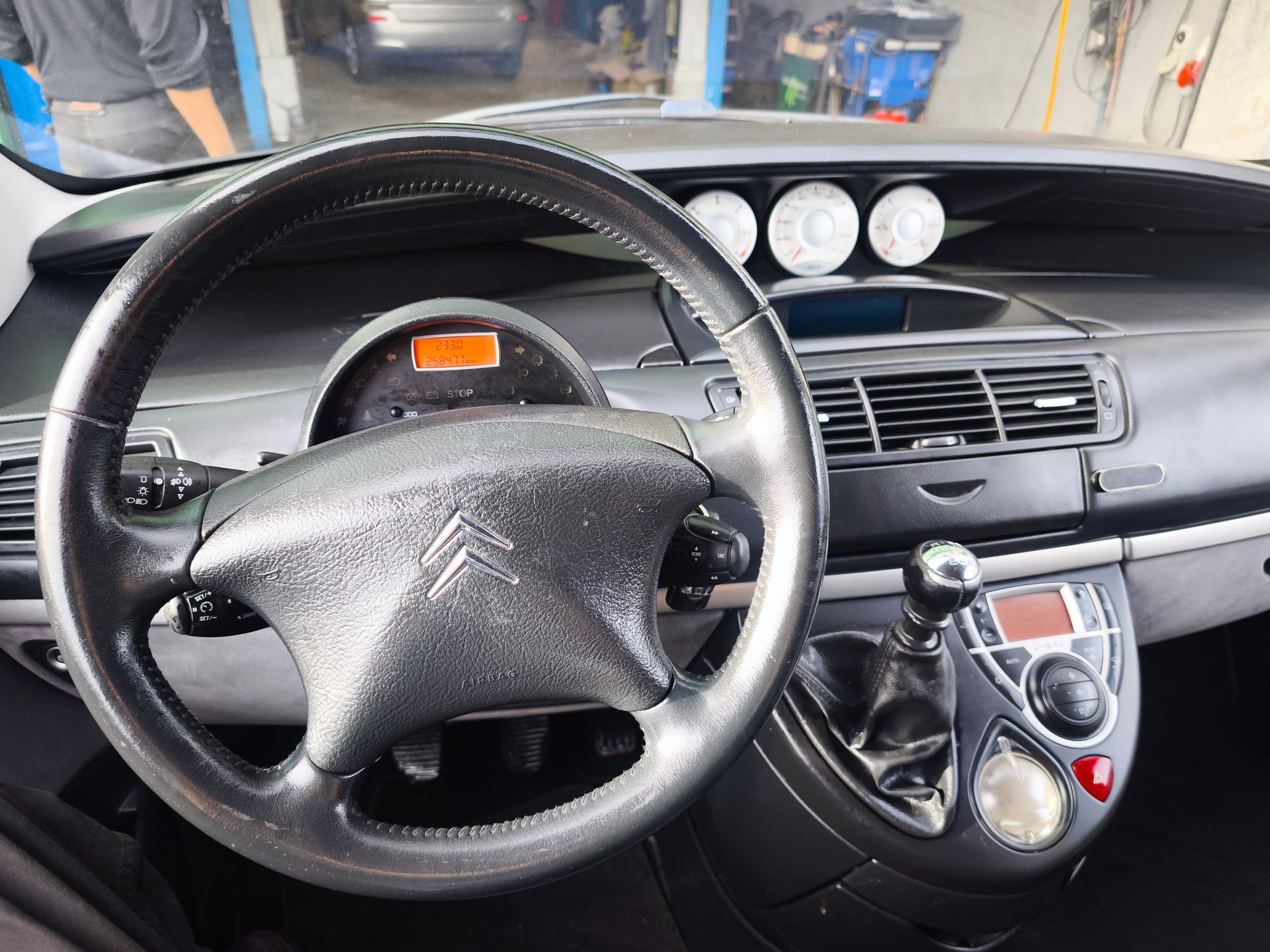 CITROEN C8 2.0 16V HDi Séduction-image-13