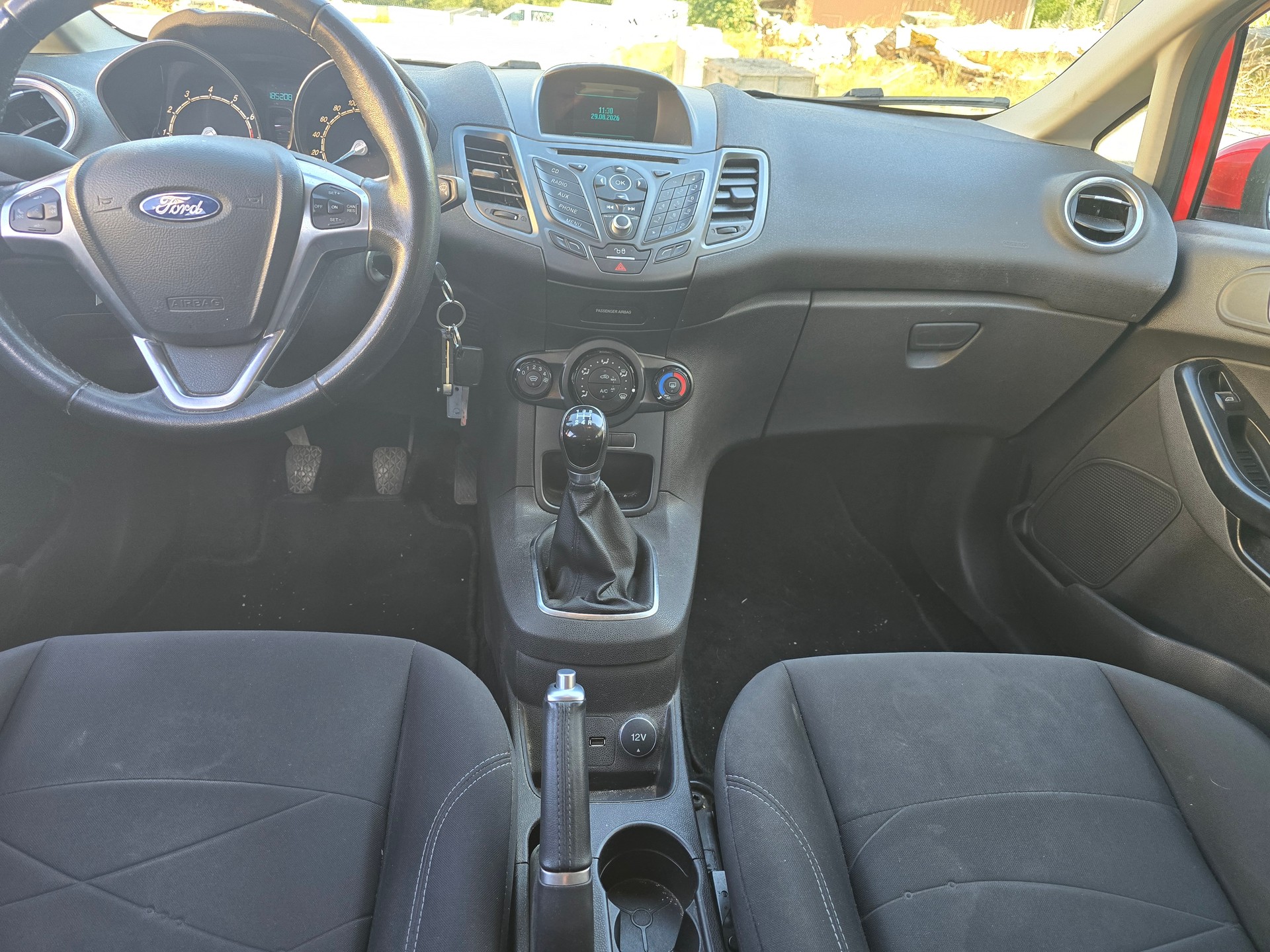 FORD Fiesta 1.0 SCTi Titanium-image-8