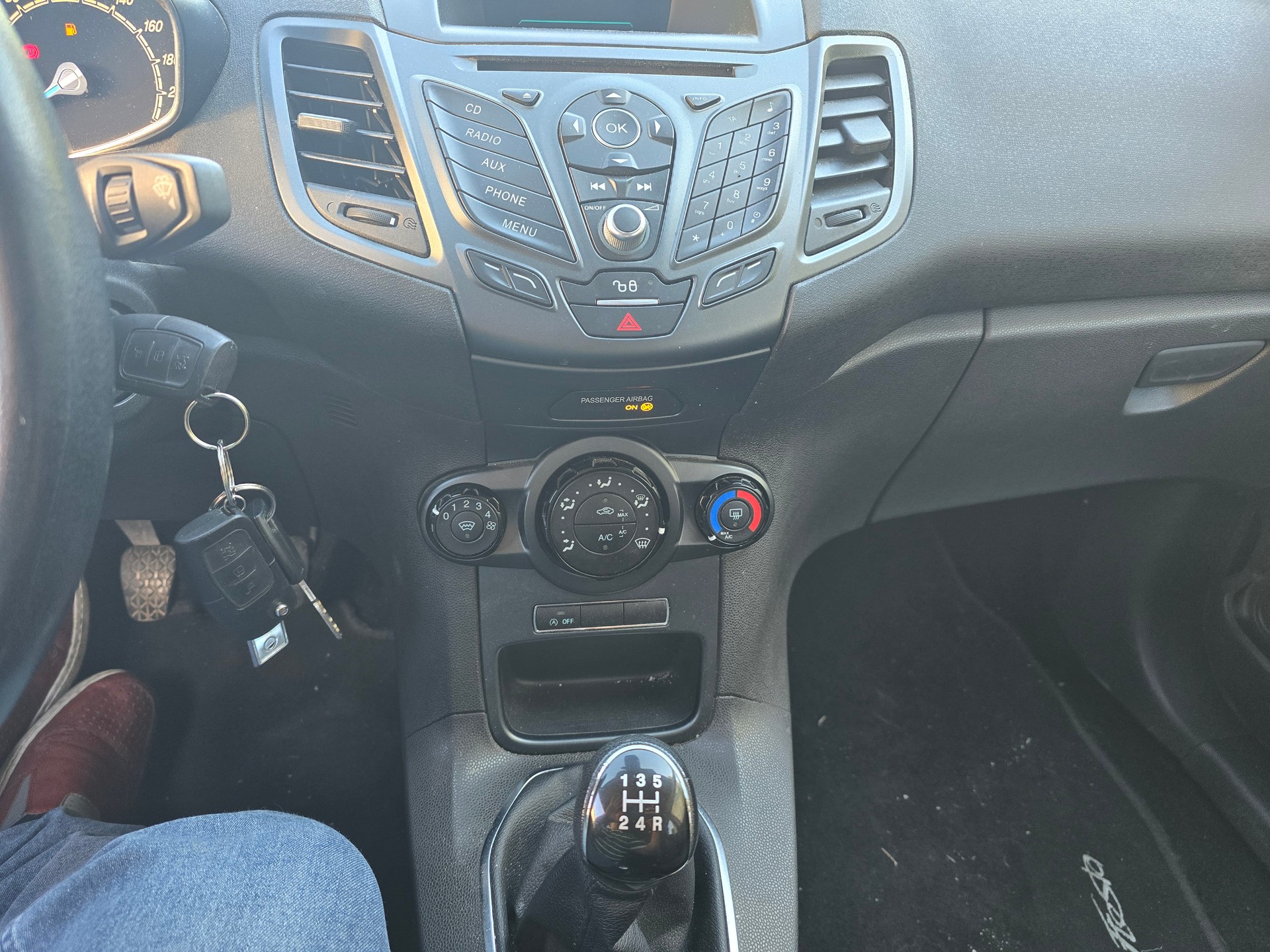 FORD Fiesta 1.0 SCTi Titanium-image-11