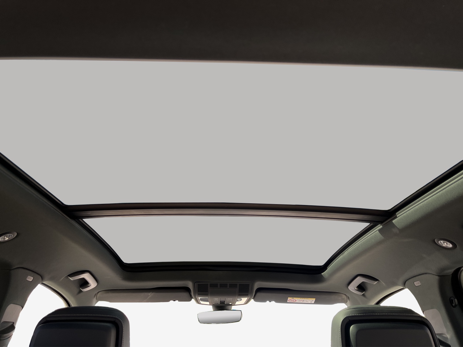 VW Touareg 3.0 TSI R-Line Tiptronic-image-14