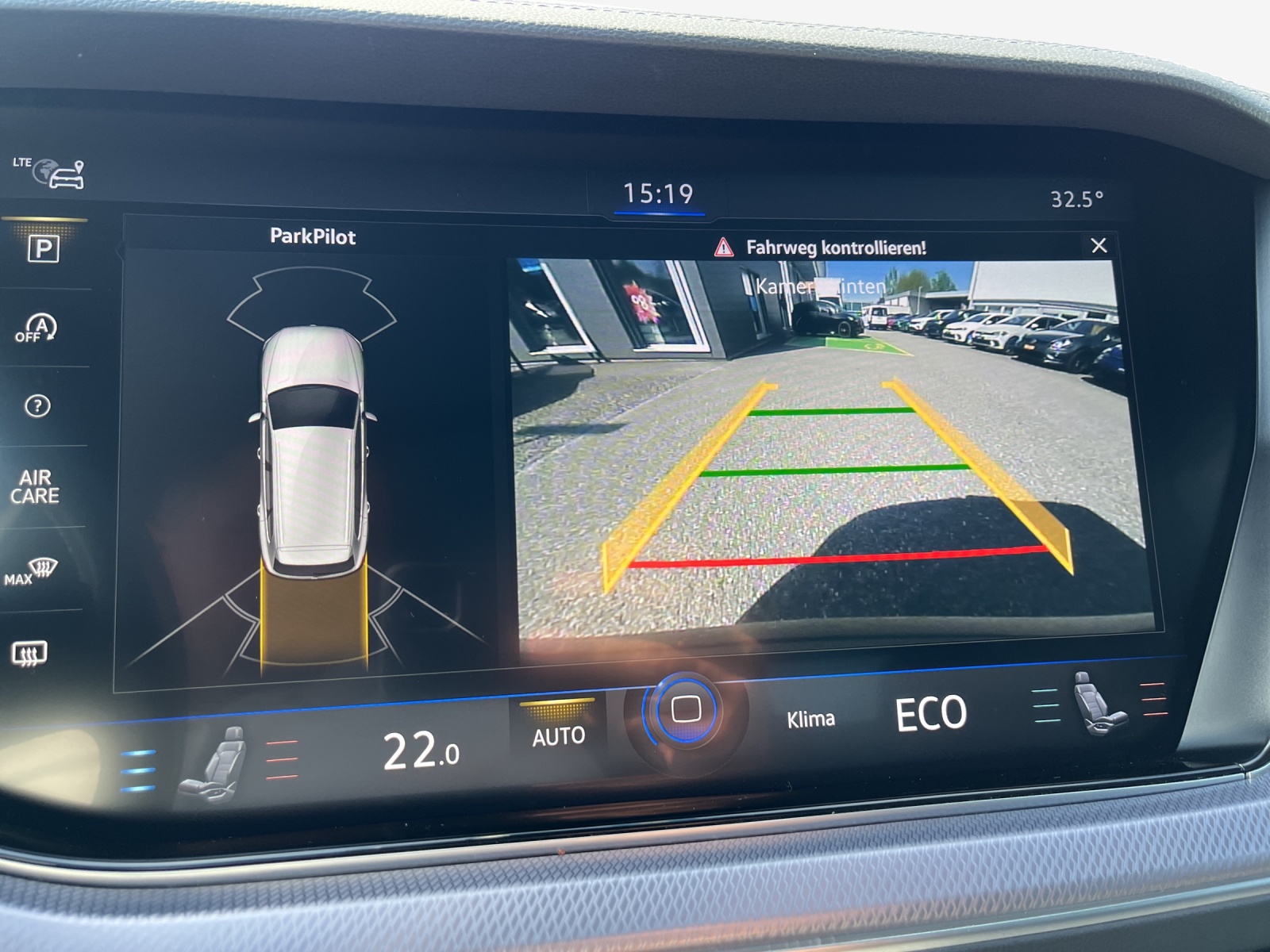 VW Touareg 3.0 TSI R-Line Tiptronic-image-15