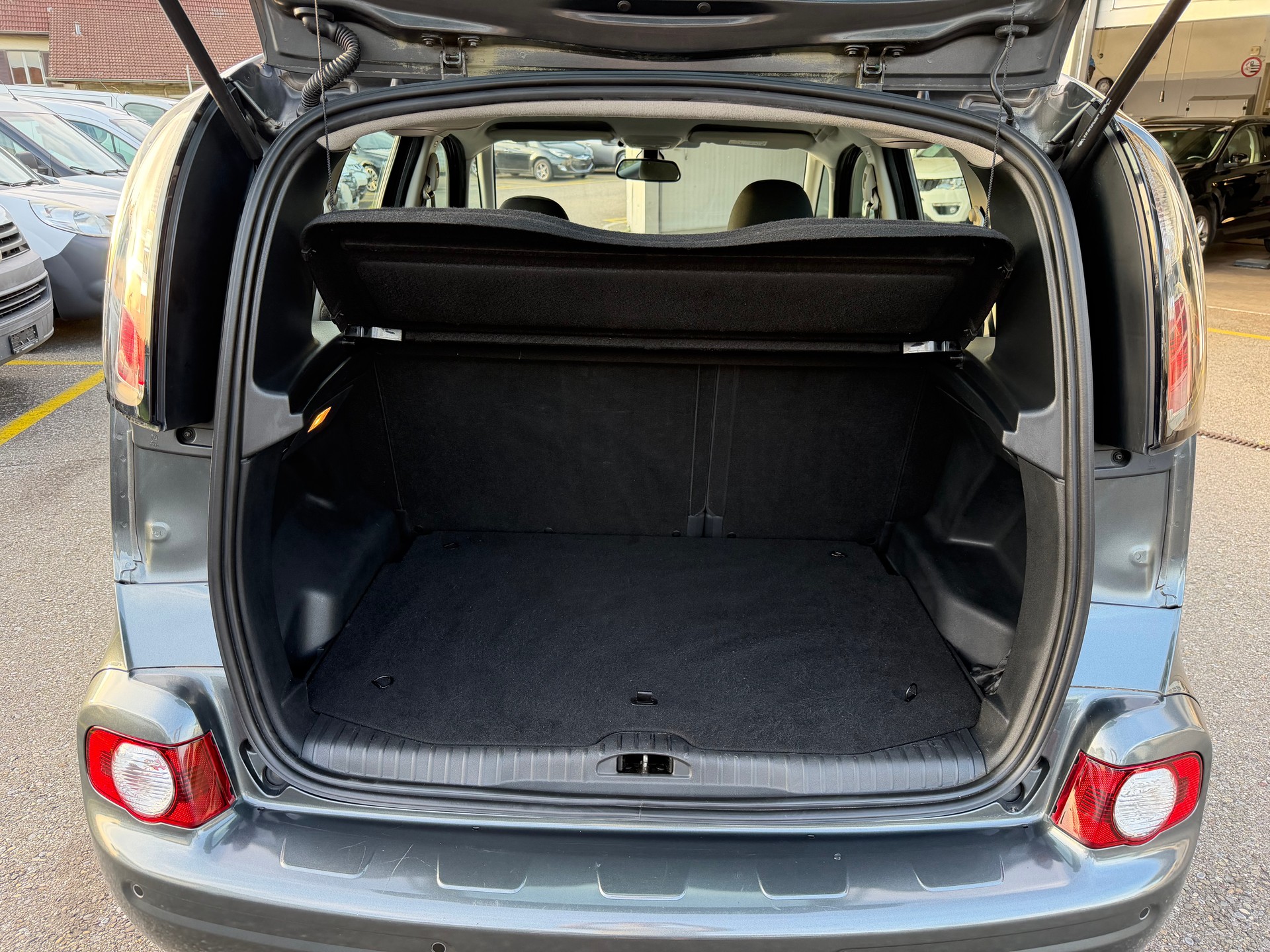 CITROEN C3 Picasso 1.6 HDi Exclusive-image-13