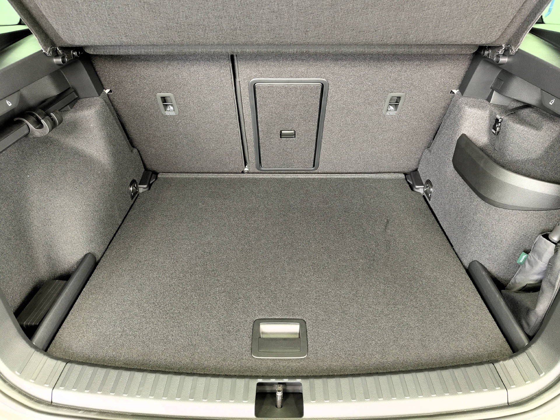 SKODA Karoq 2.0 TSI SportLine 4x4 DSG-image-14