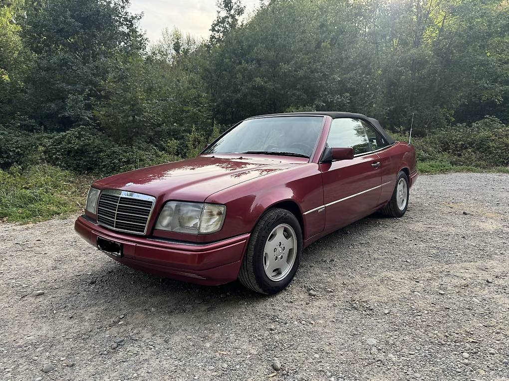 MERCEDES-BENZ E 220-image-3