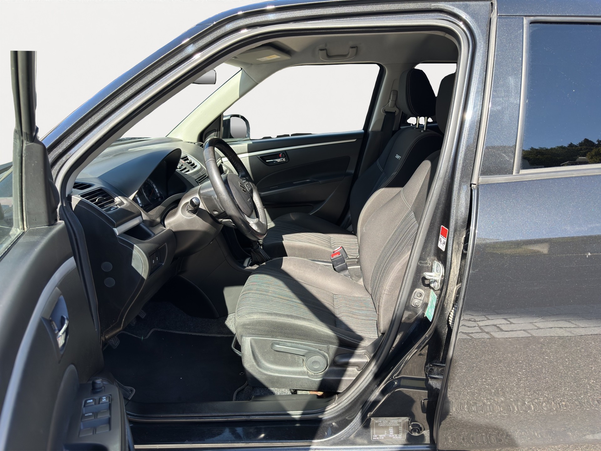 SUZUKI Swift 1.2i 16V GL 4x4-image-7