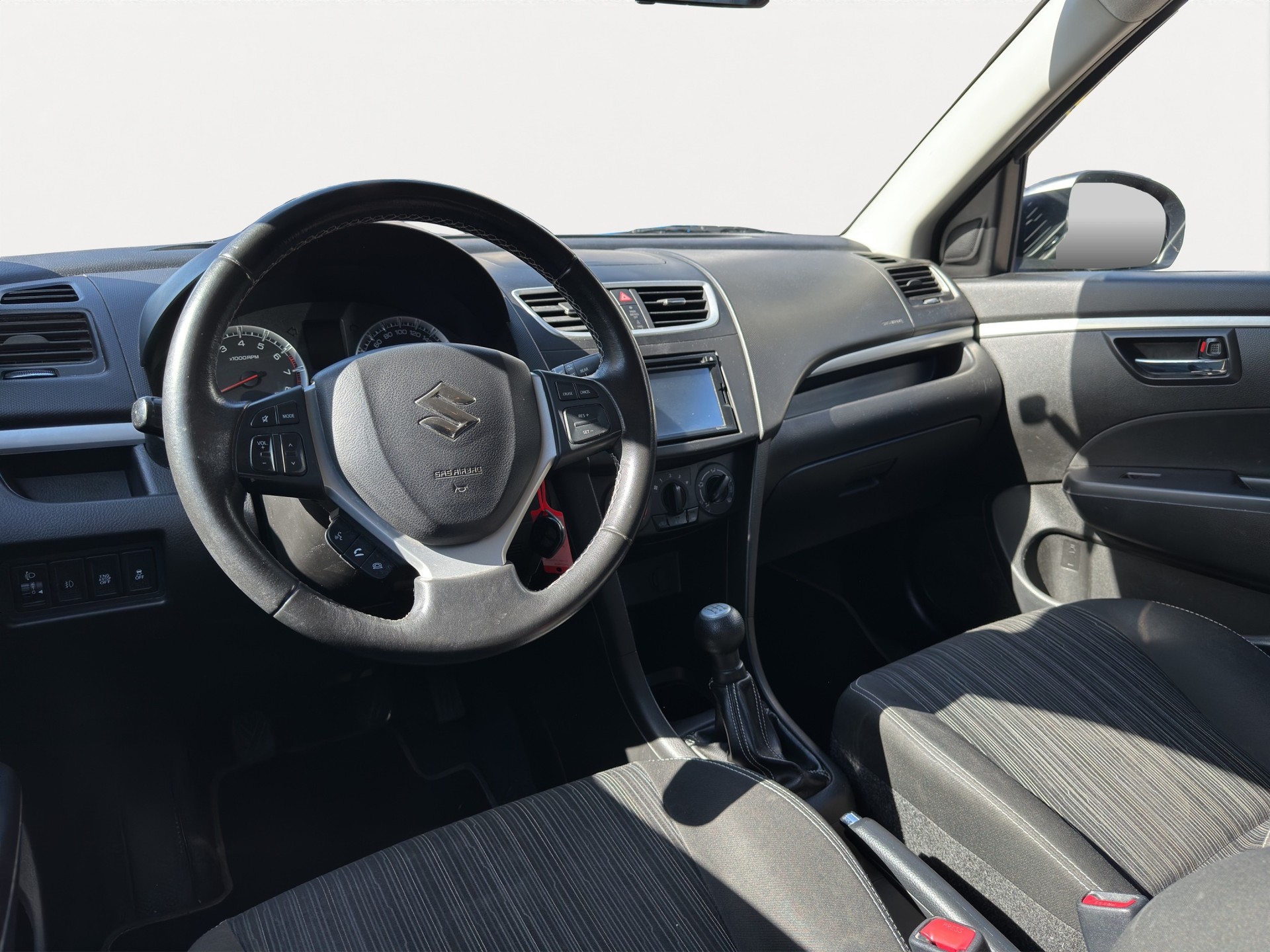 SUZUKI Swift 1.2i 16V GL 4x4-image-5