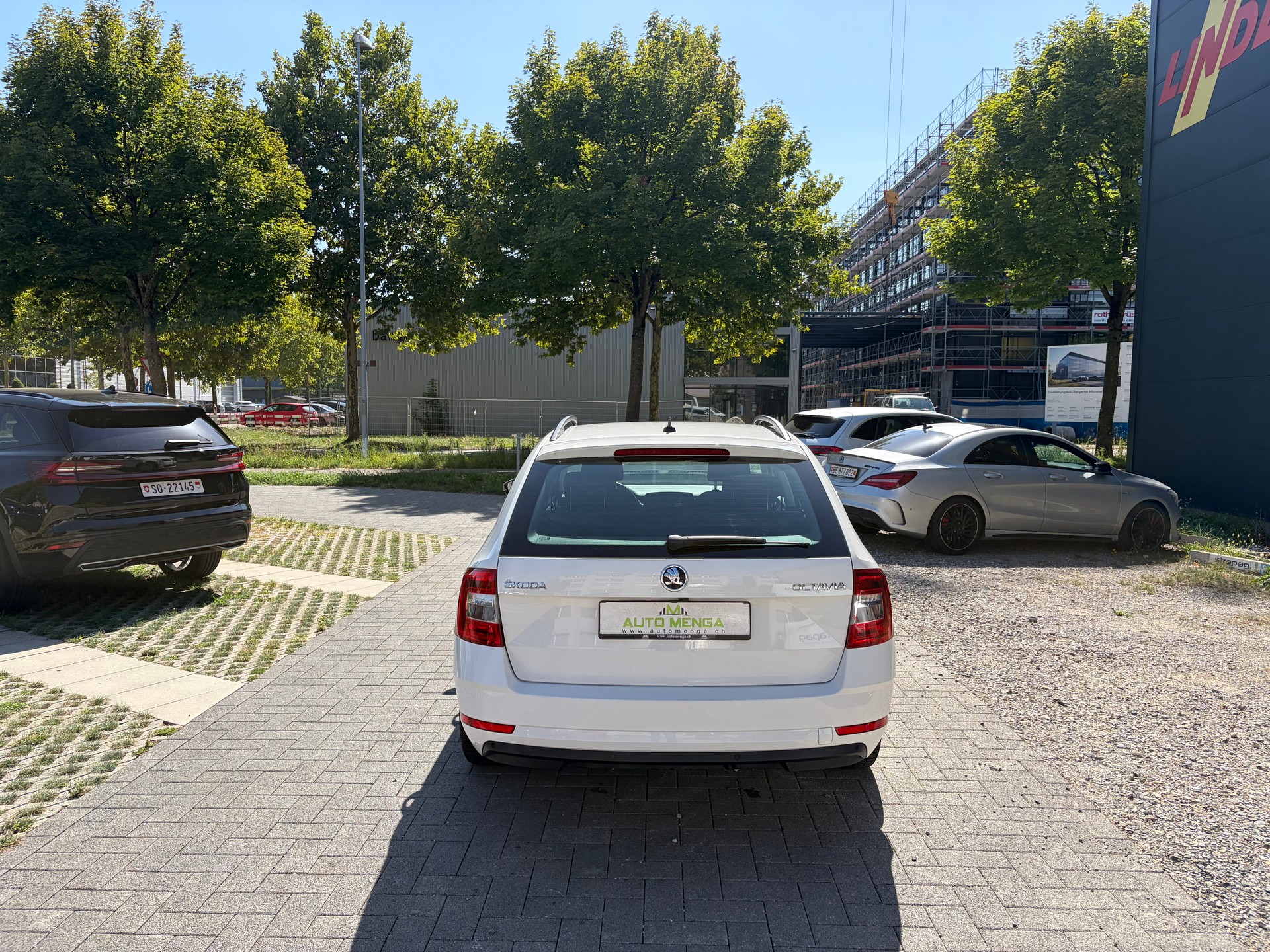 SKODA Octavia Combi 1.6 TDI Ambition DSG-image-5