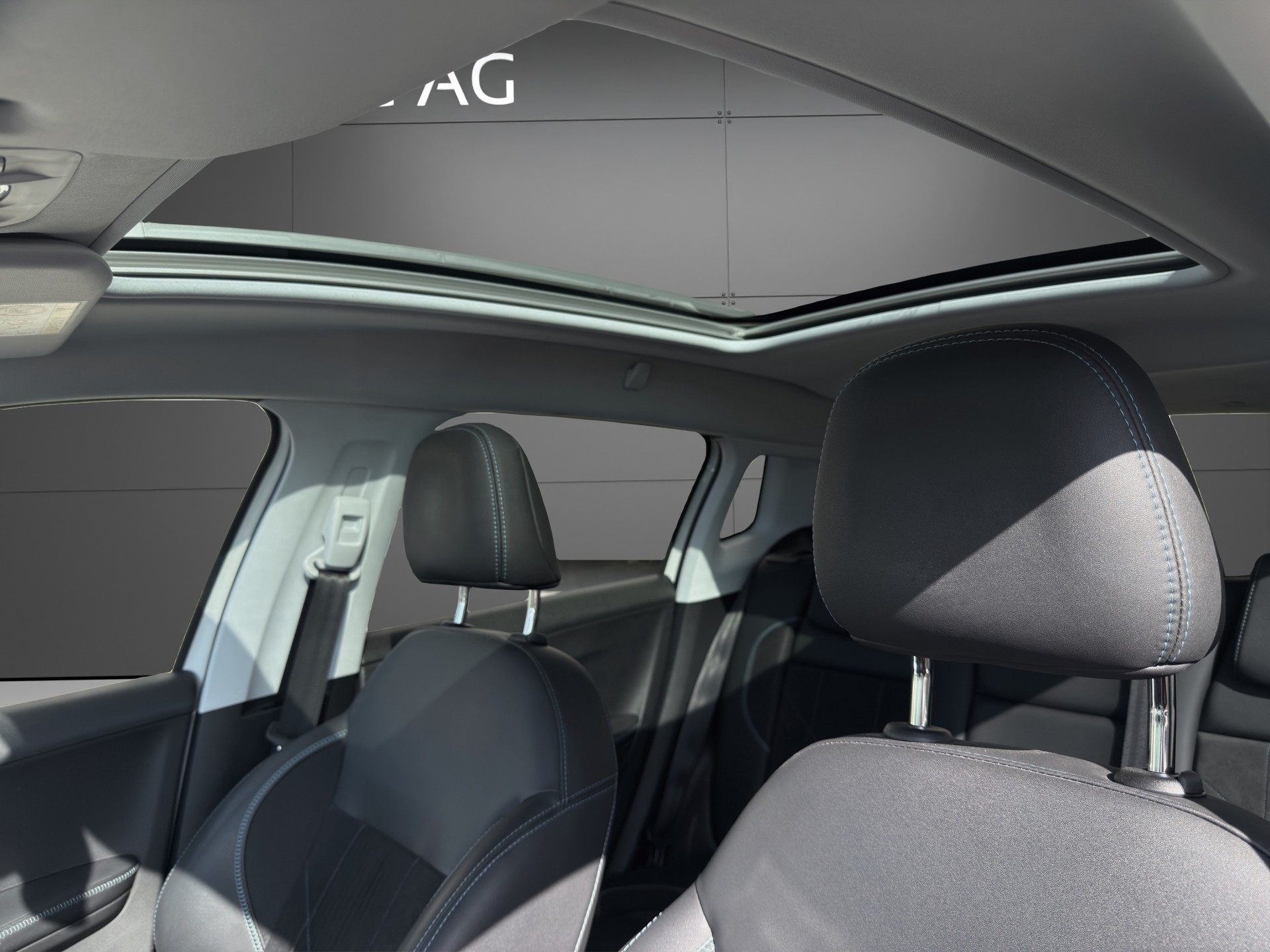 PEUGEOT 2008 1.2 PureTech Crossway EAT6-image-7
