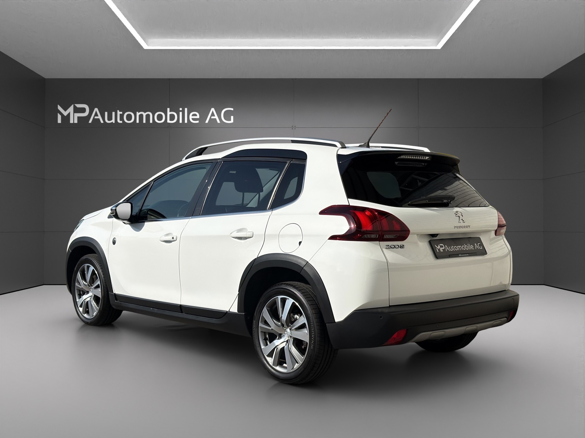 PEUGEOT 2008 1.2 PureTech Crossway EAT6-image-4