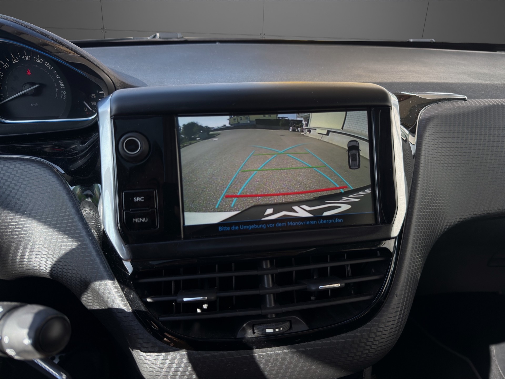 PEUGEOT 2008 1.2 PureTech Crossway EAT6-image-13