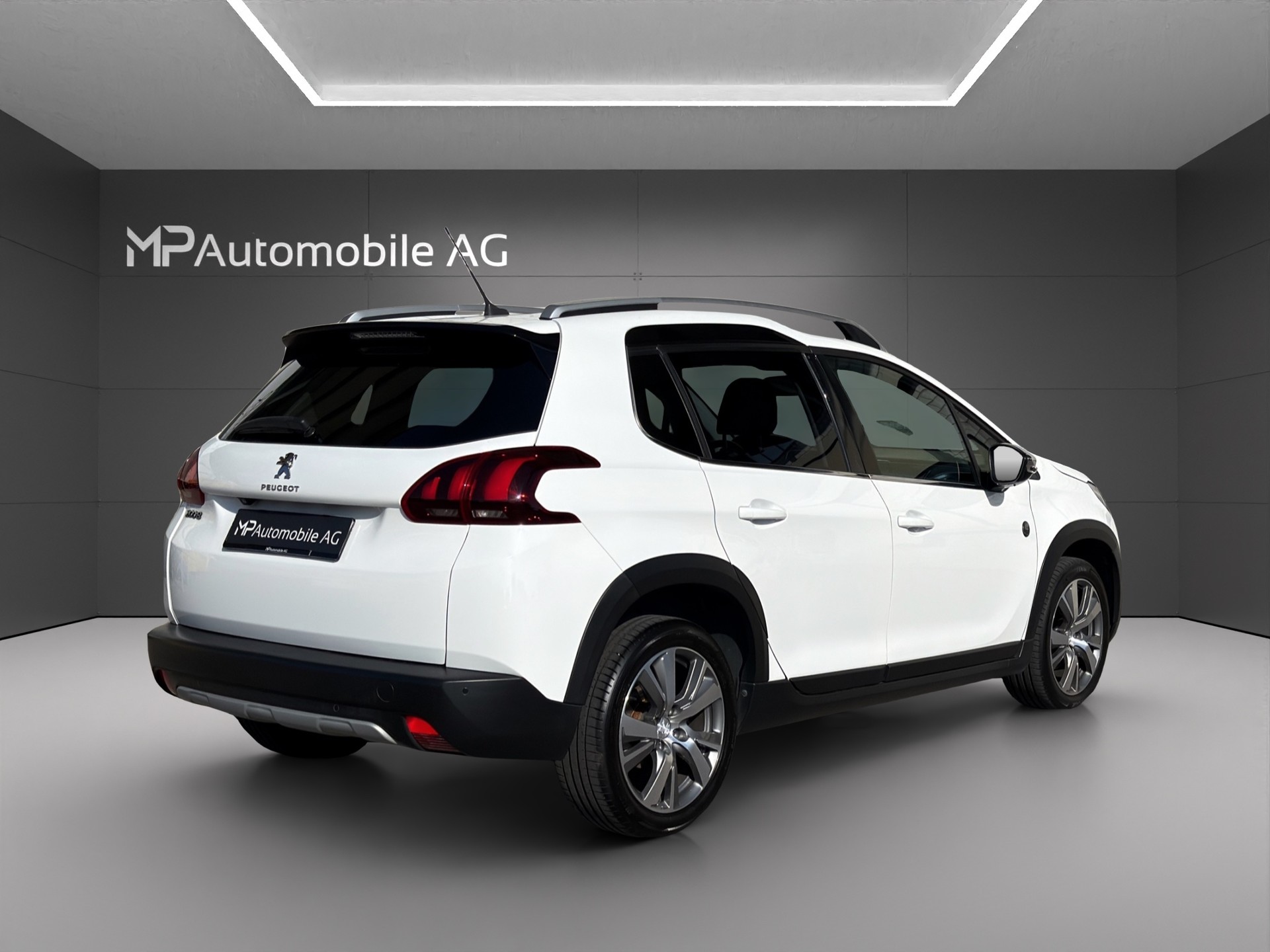 PEUGEOT 2008 1.2 PureTech Crossway EAT6-image-2