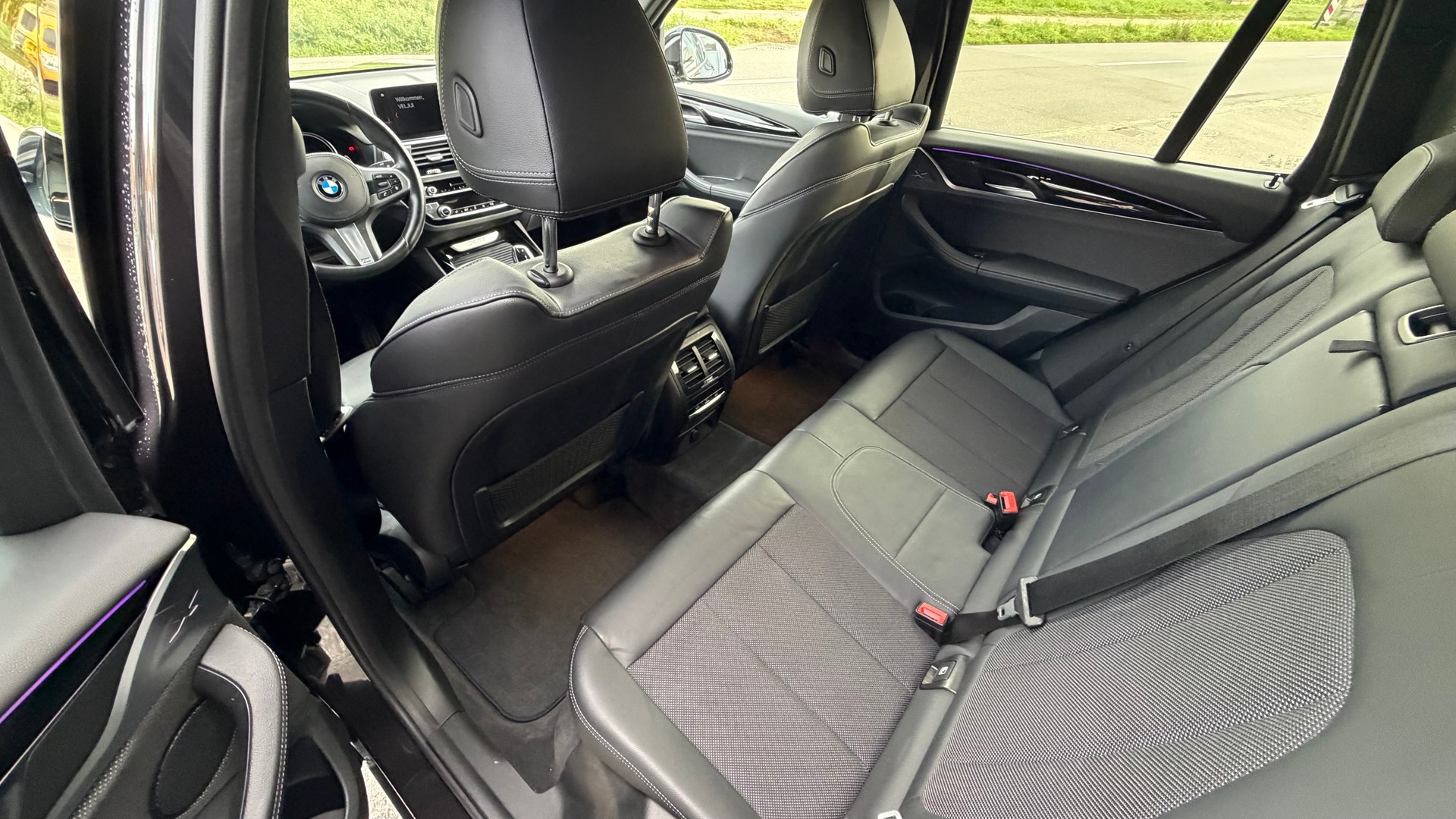 BMW X3 xDrive 20d Individual Steptronic-image-7