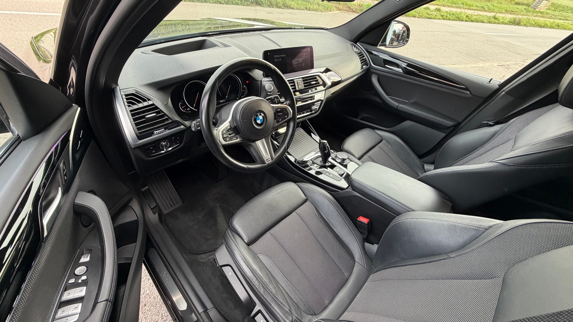 BMW X3 xDrive 20d Individual Steptronic-image-6