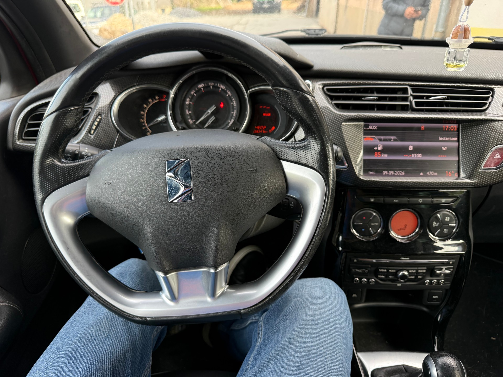 DS AUTOMOBILES DS3 1.6 THP Sport Chic-image-10