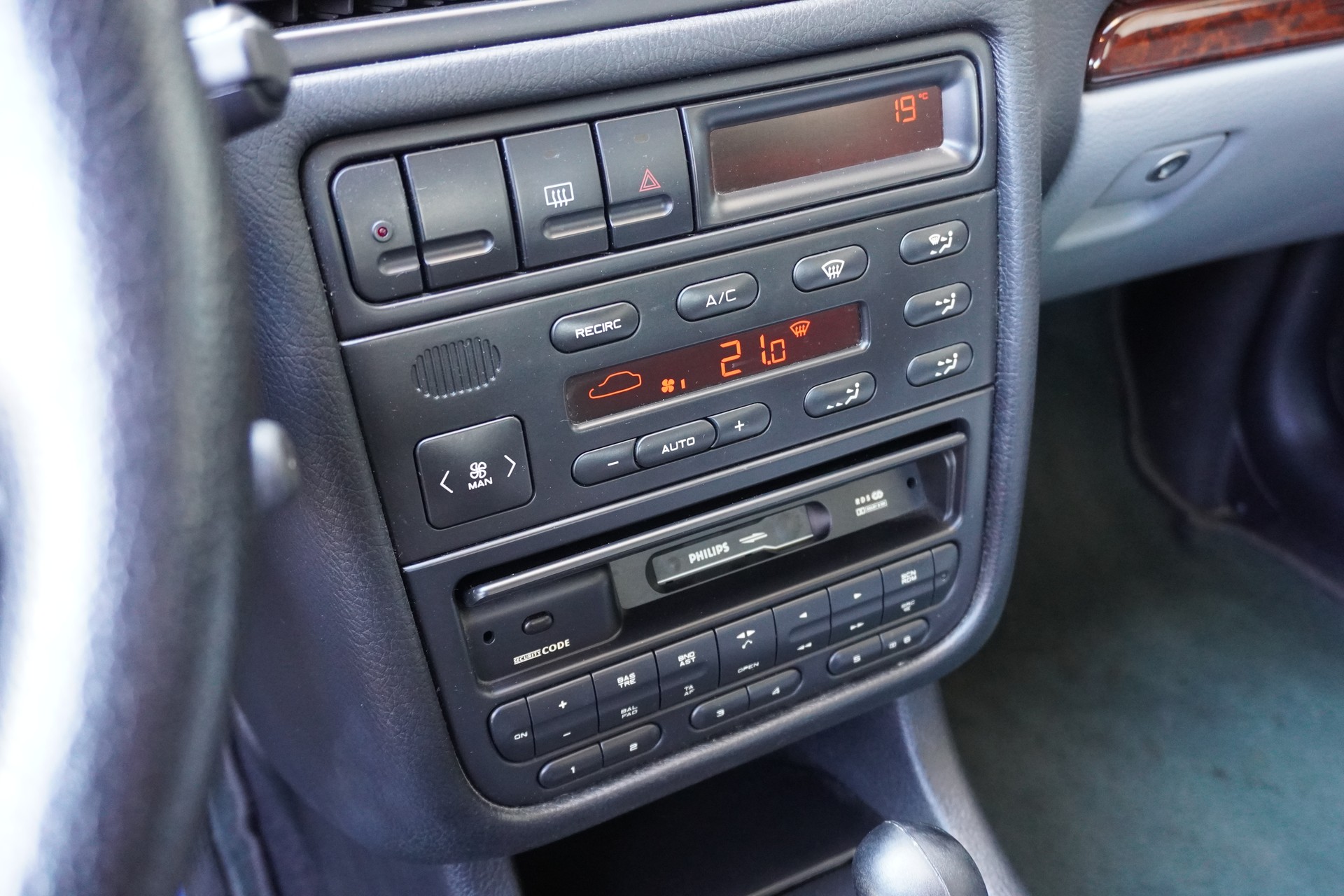 PEUGEOT 406 ST 2.0 16V-image-10