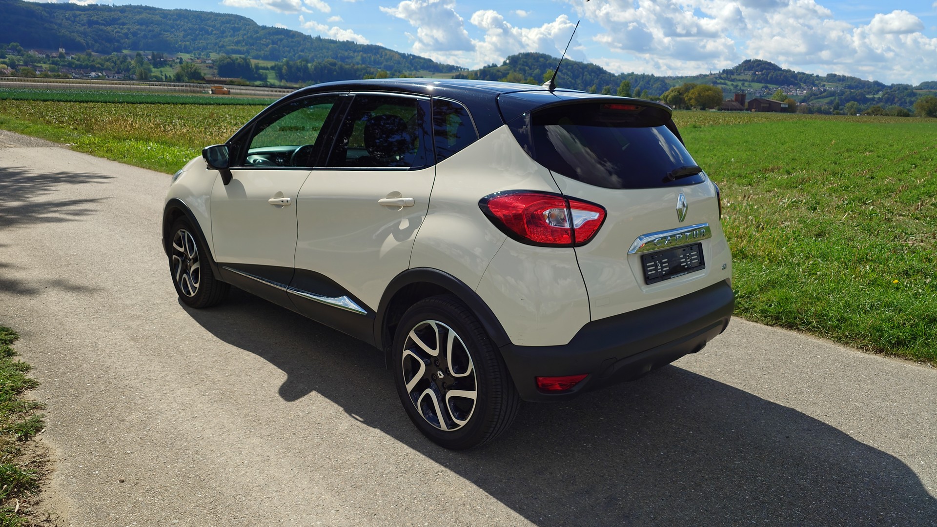 RENAULT Captur 1.5 dCi Privilège-image-2