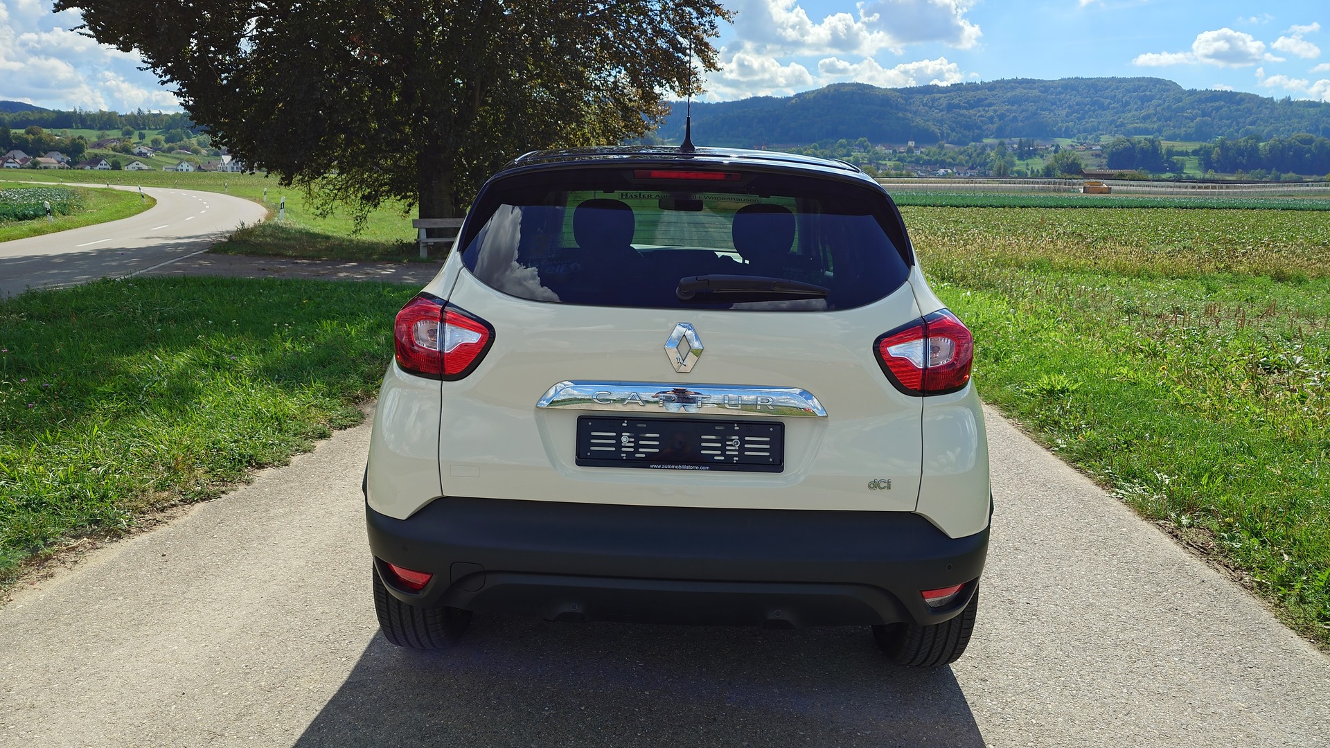 RENAULT Captur 1.5 dCi Privilège-image-3