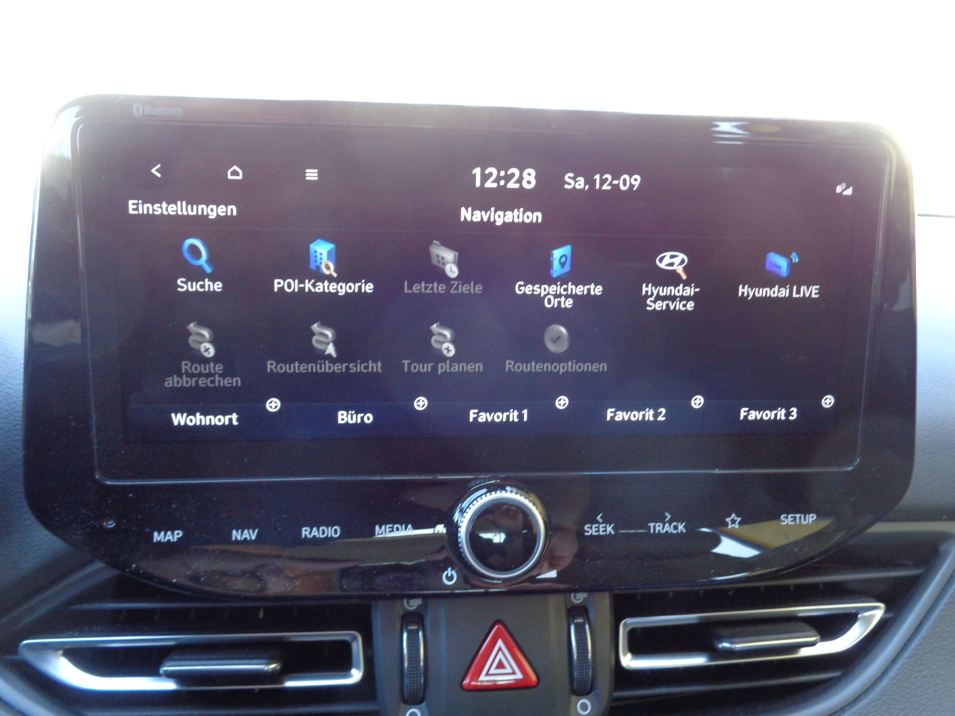 HYUNDAI i30 Wagon 1.5 T-GDi Amplia 48V MH DCT-image-13